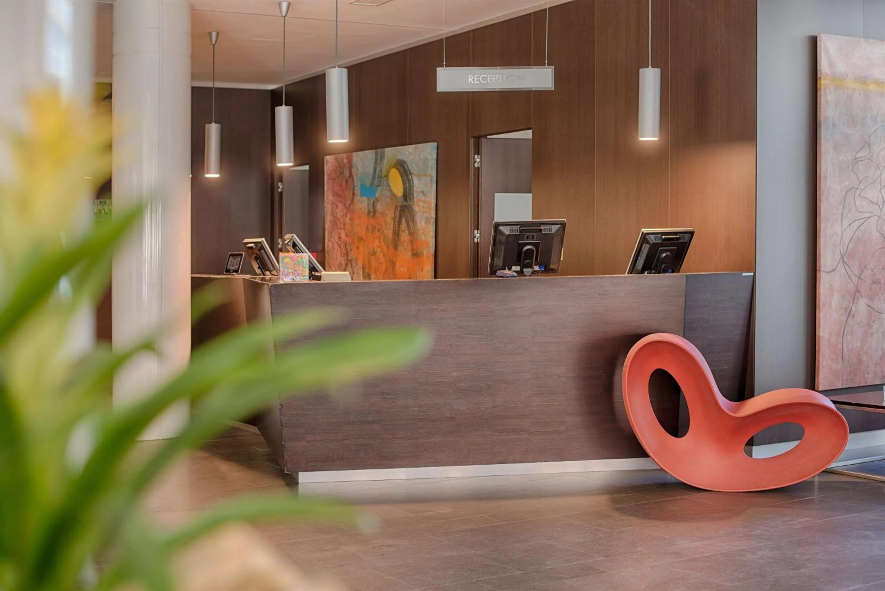 Lobby or reception in NH Savona Darsena