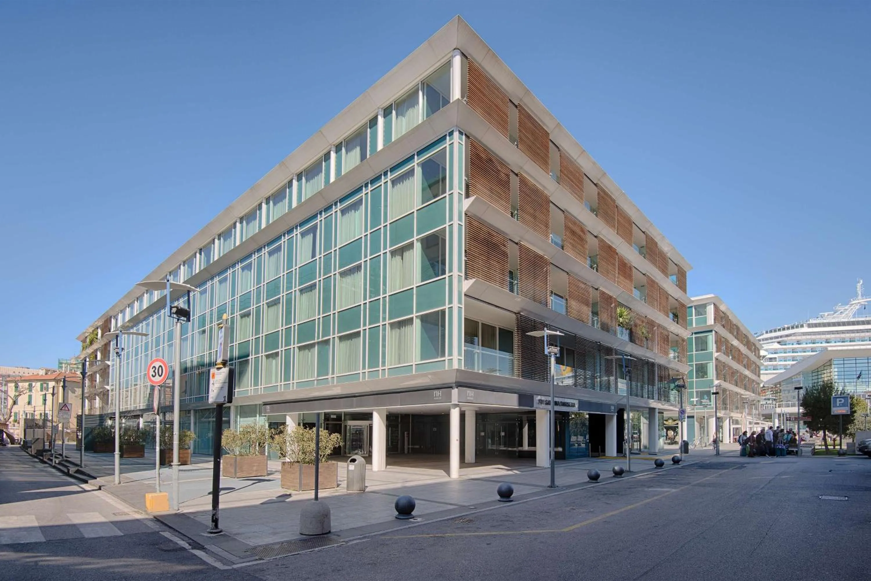 Property building in NH Savona Darsena