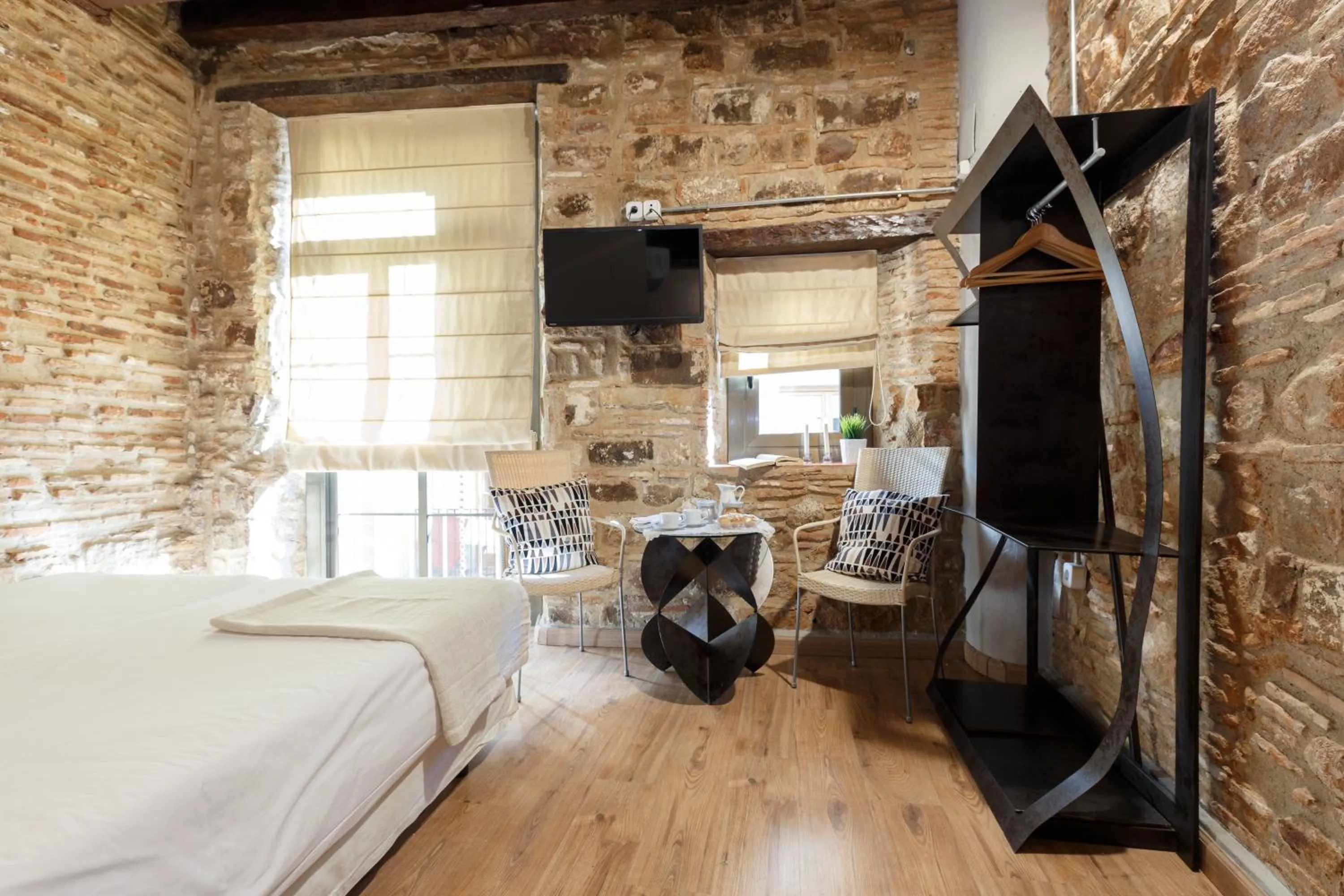 Photo of the whole room, Bed in AinB Picasso-Corders Apartments