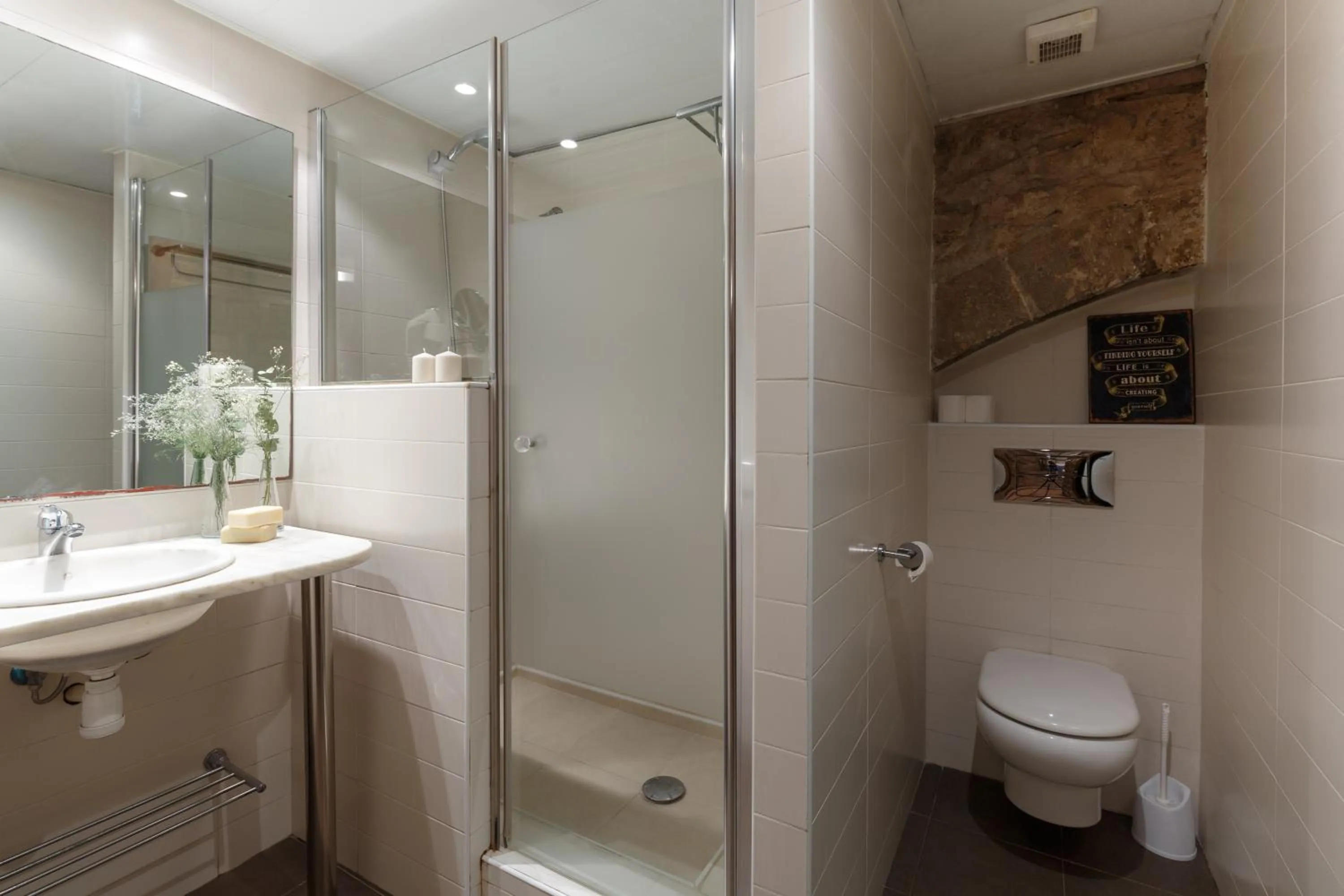 Bathroom in AinB Picasso-Corders Apartments