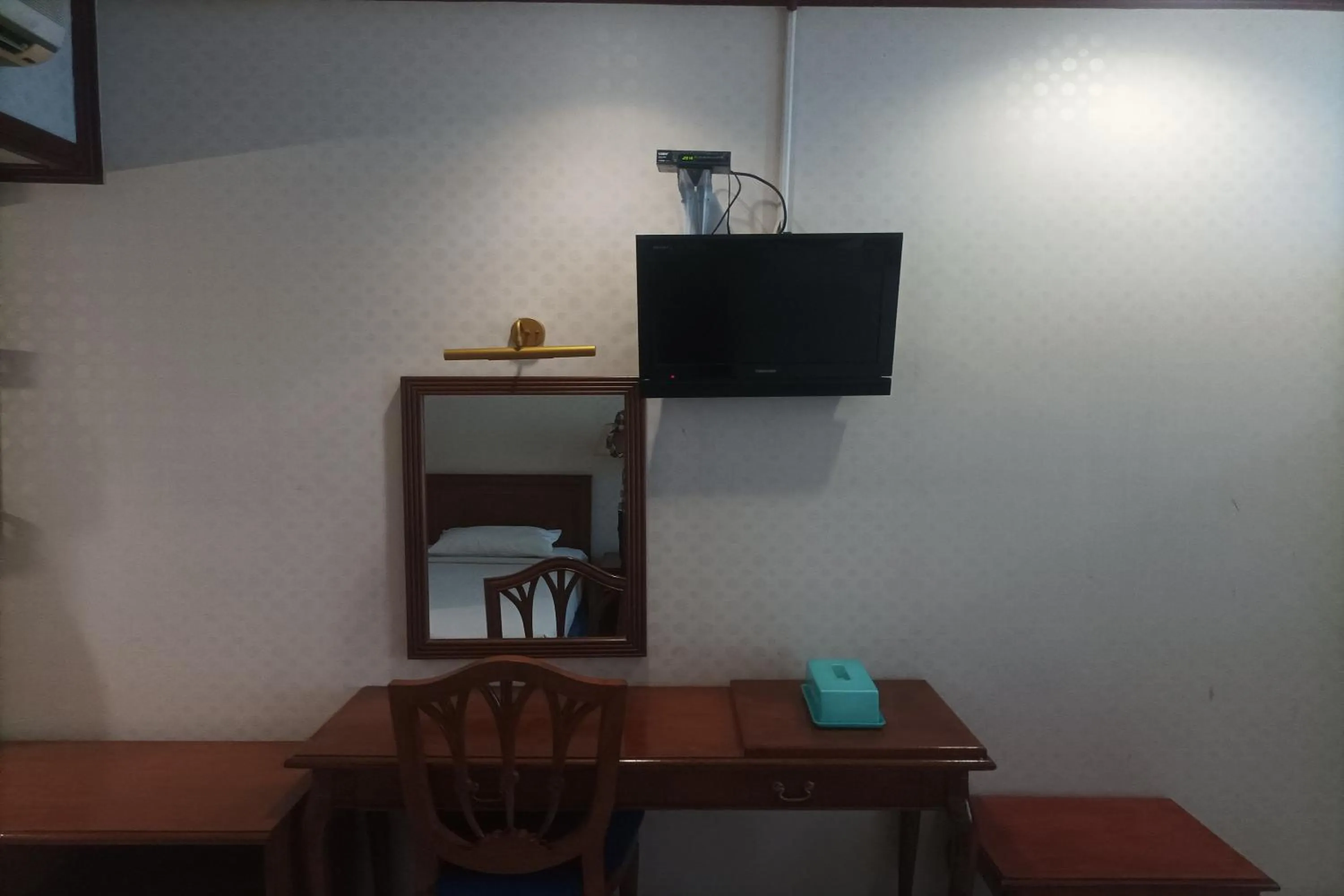 TV and multimedia in Hotel Efita