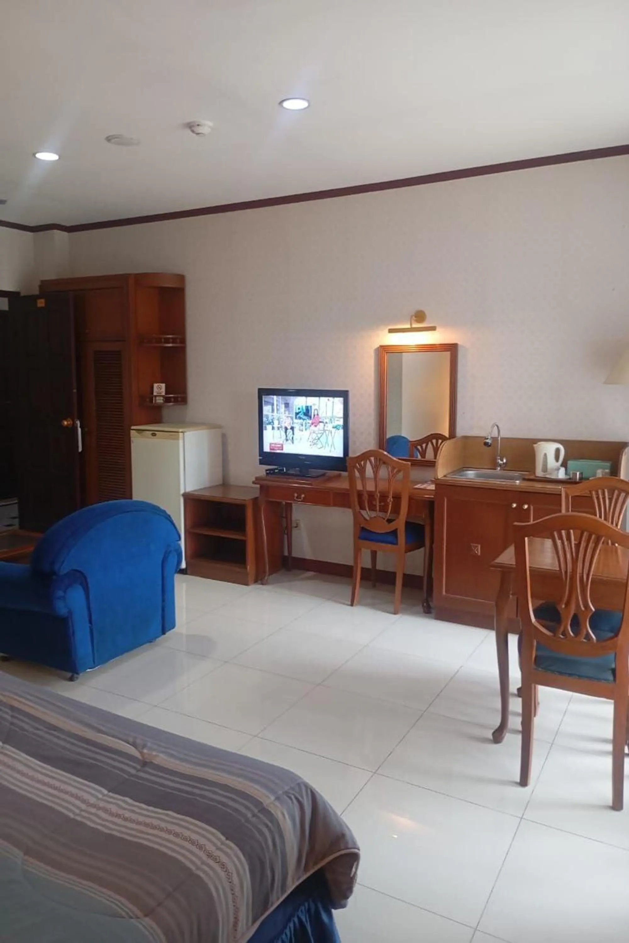 TV and multimedia in Hotel Efita