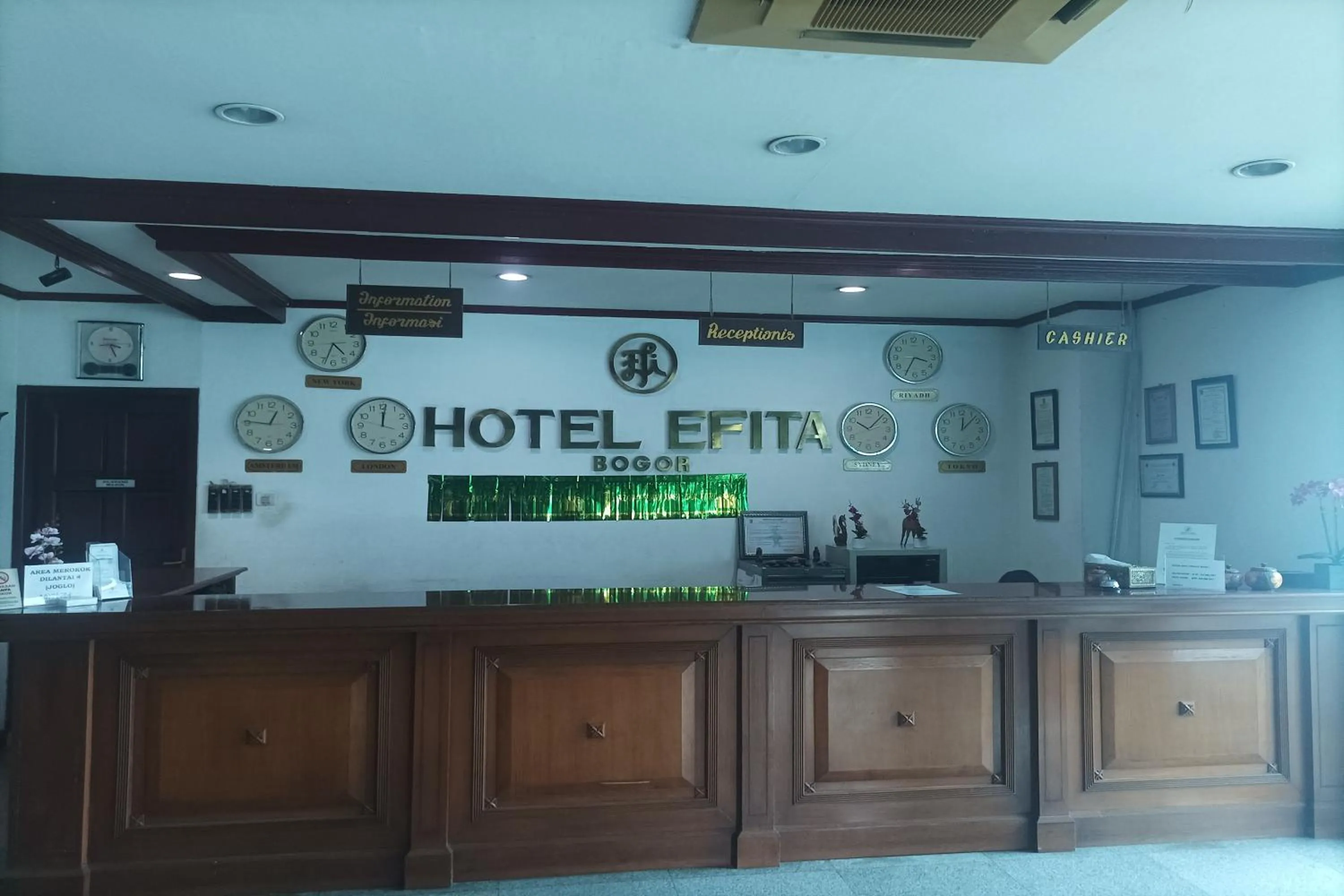 Lobby or reception in Hotel Efita