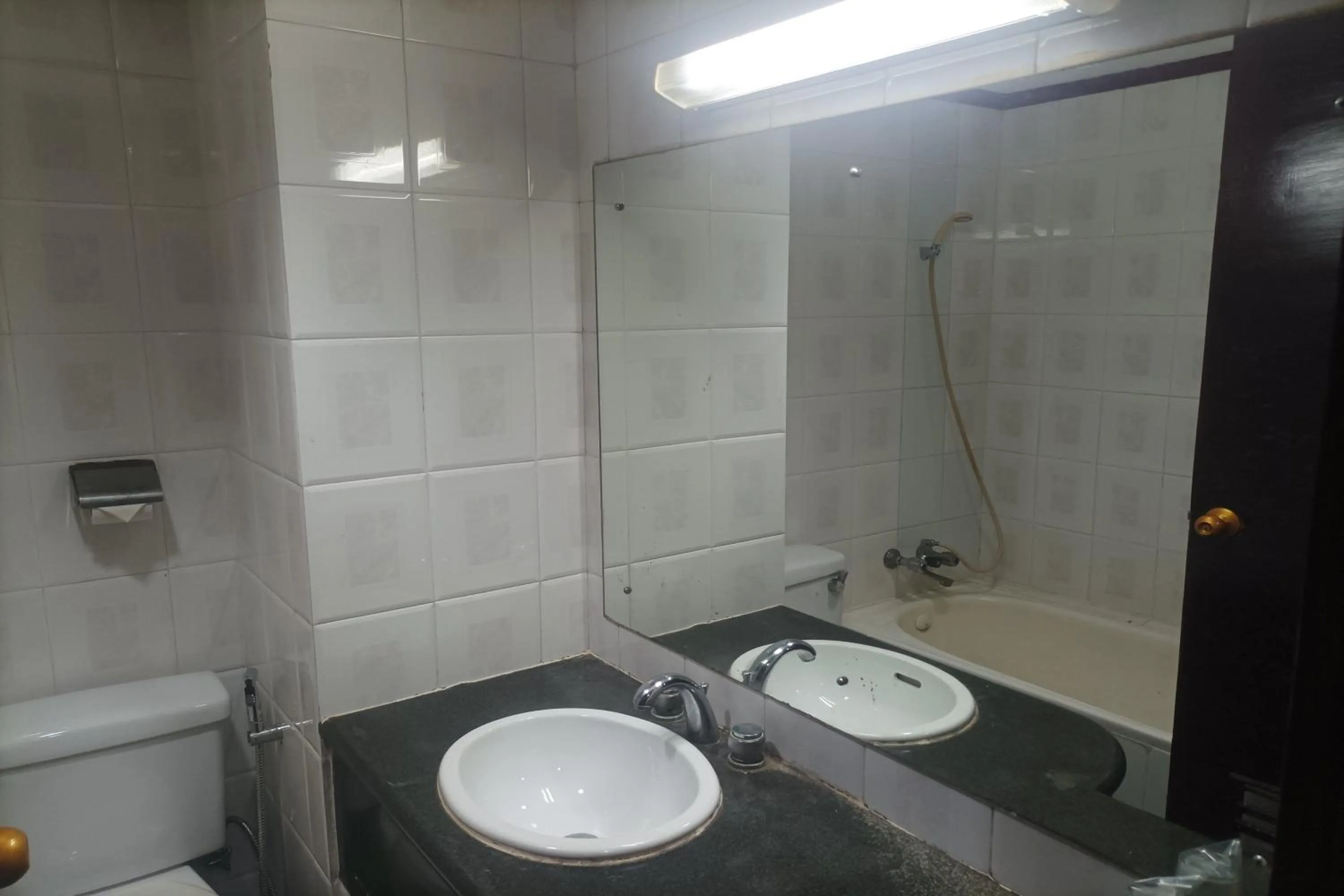 Bathroom in Hotel Efita