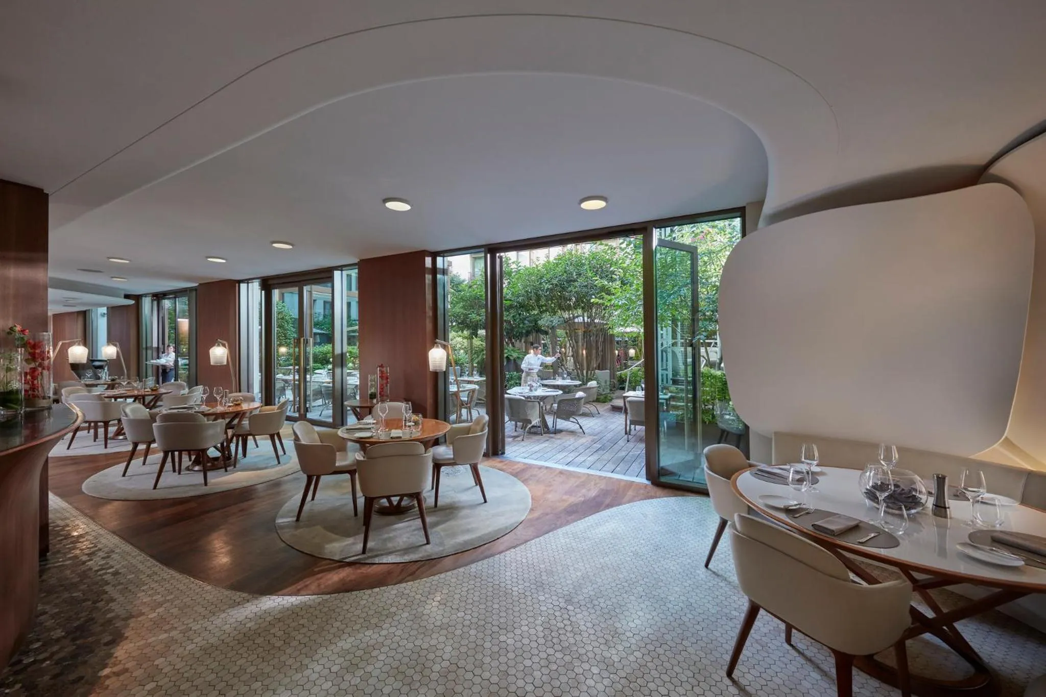 Restaurant/places to eat in Mandarin Oriental, Paris