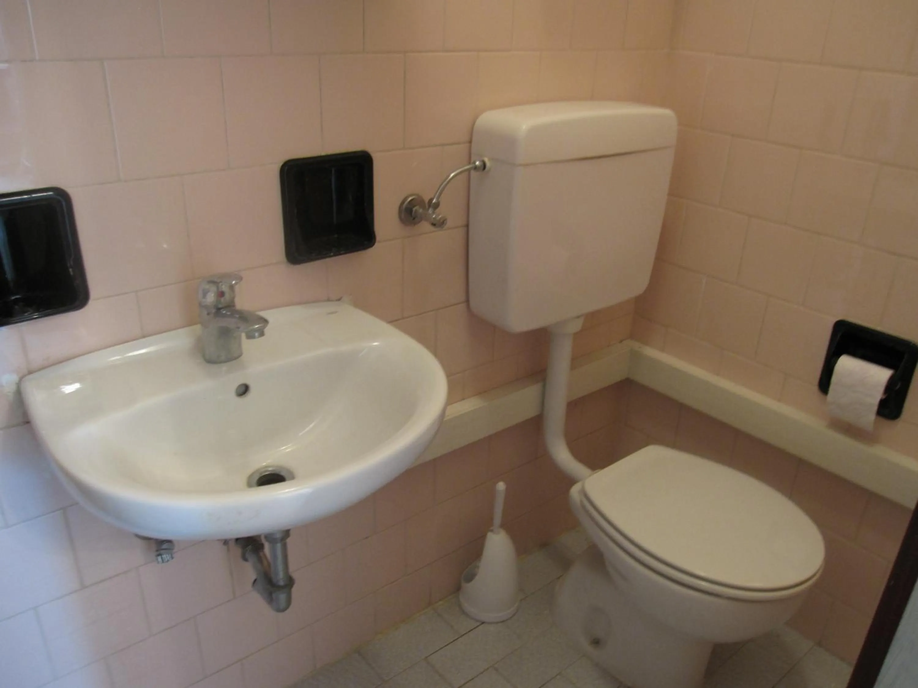 Toilet in Appartamento Due Stelle