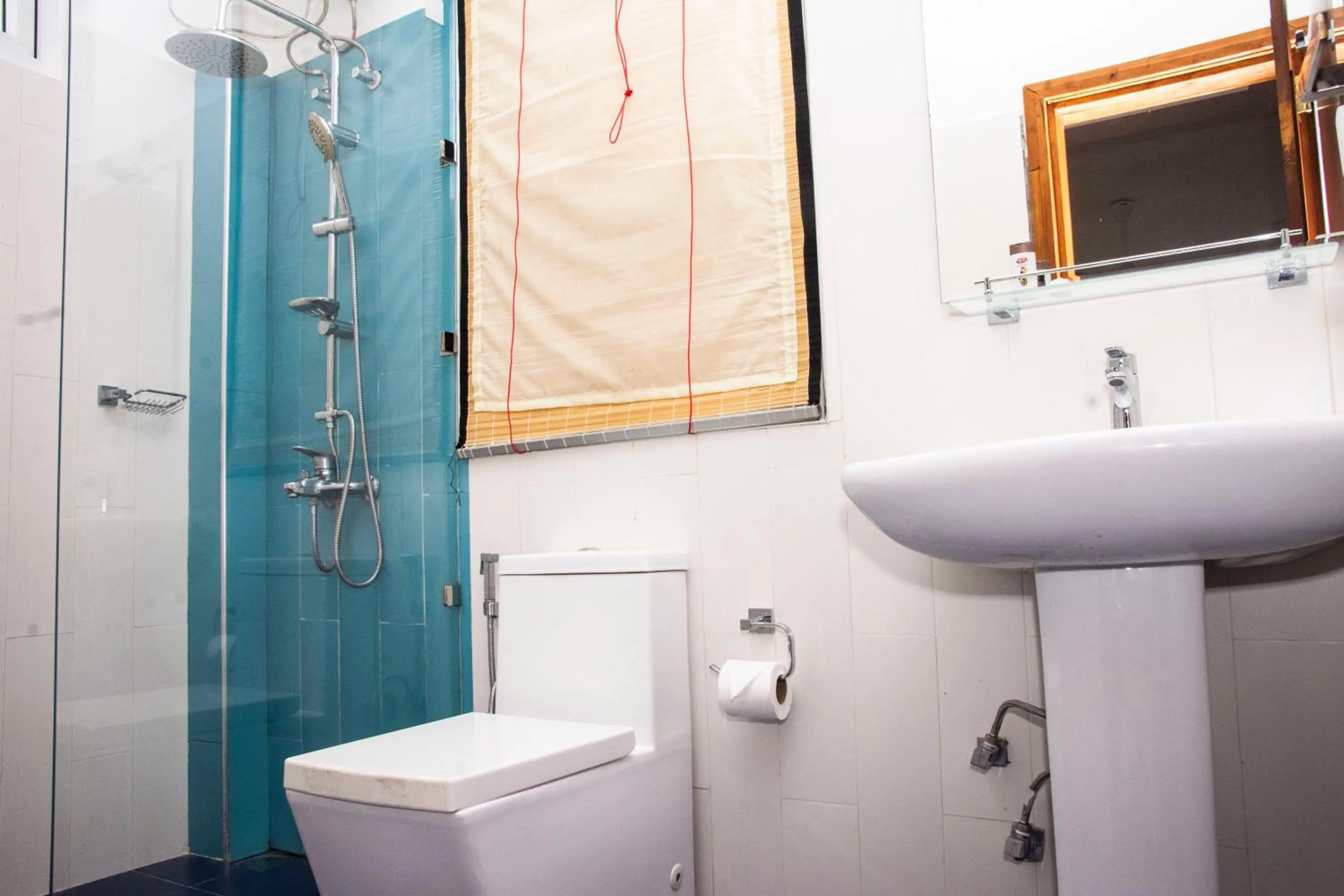 Shower in Peaceful Peak