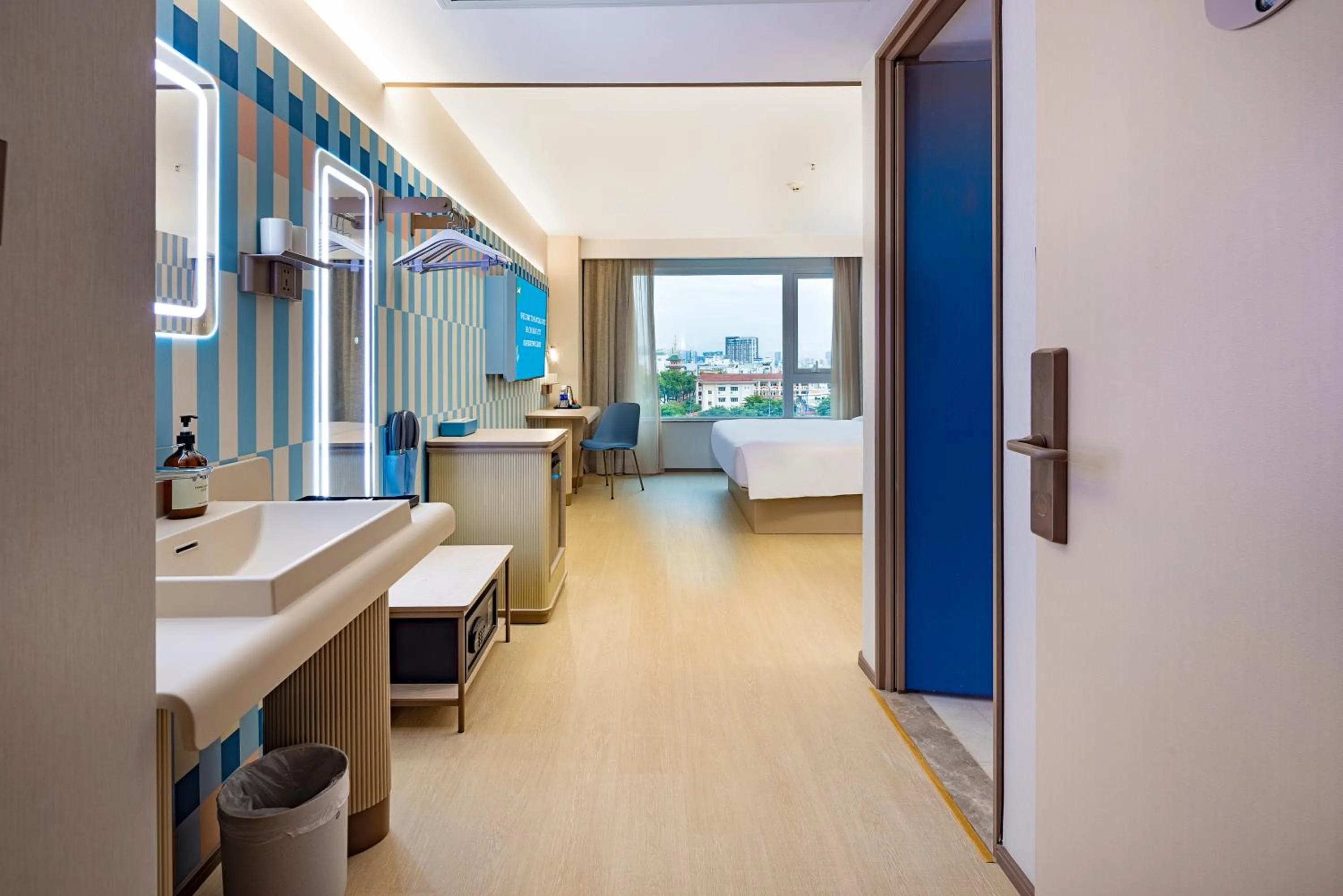 Bedroom, Bed in HANTING HOTEL HO CHI MINH City - 胡志明汉庭国际中心酒店