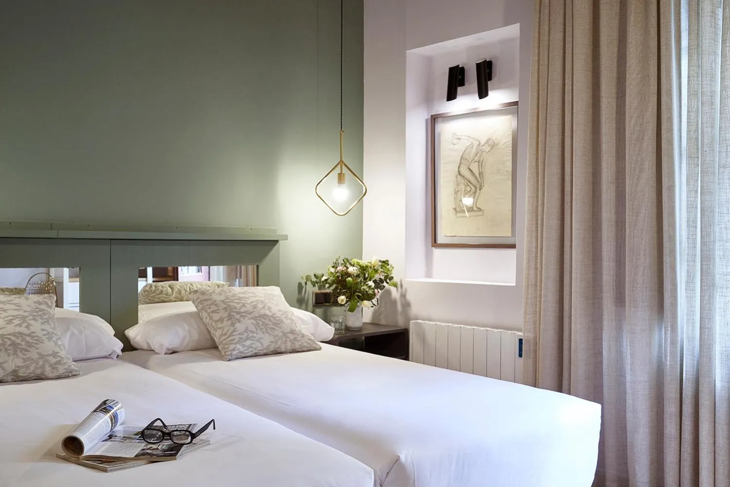 Bed in AinB Gothic-Jaume I Apartments