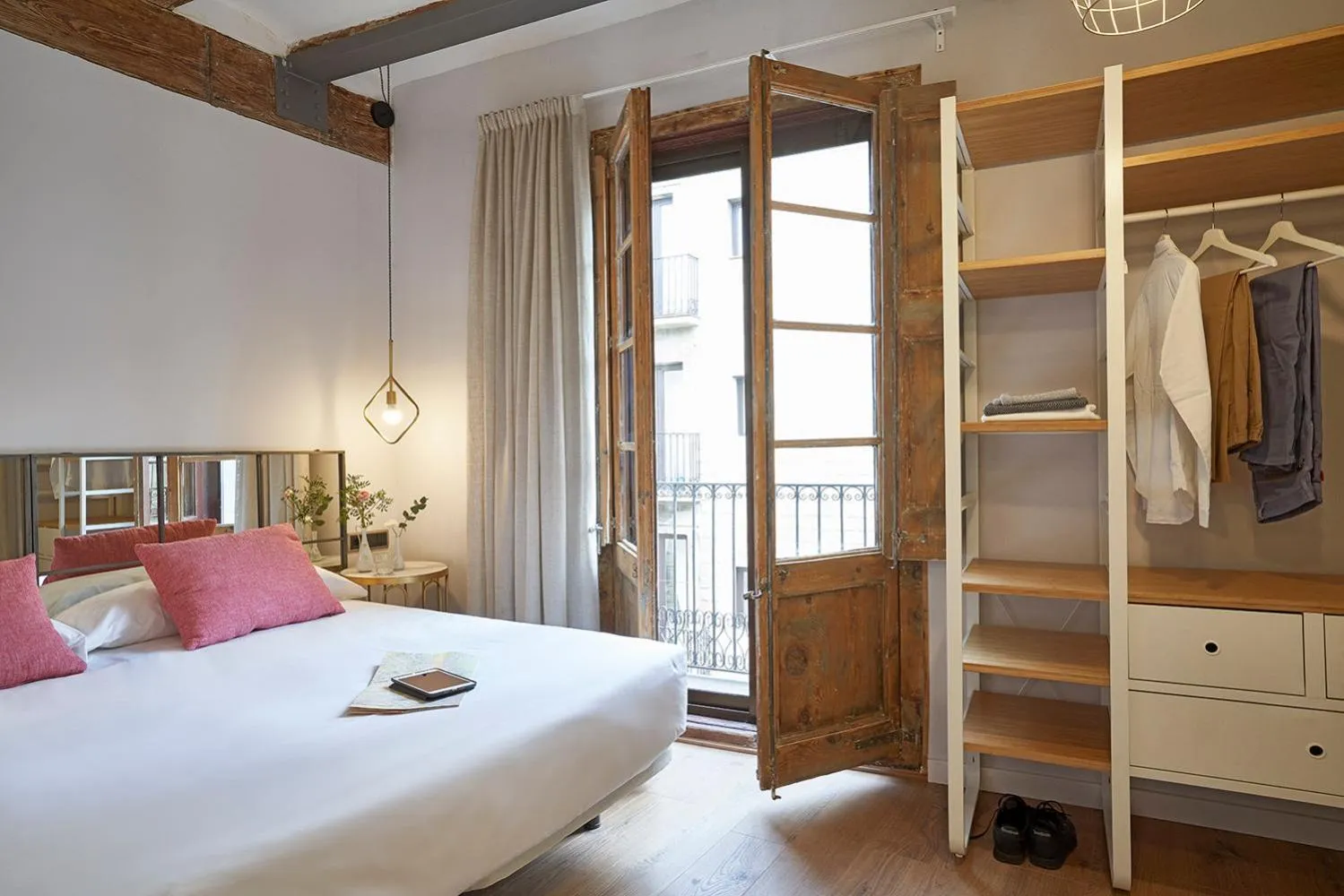Bed in AinB Gothic-Jaume I Apartments