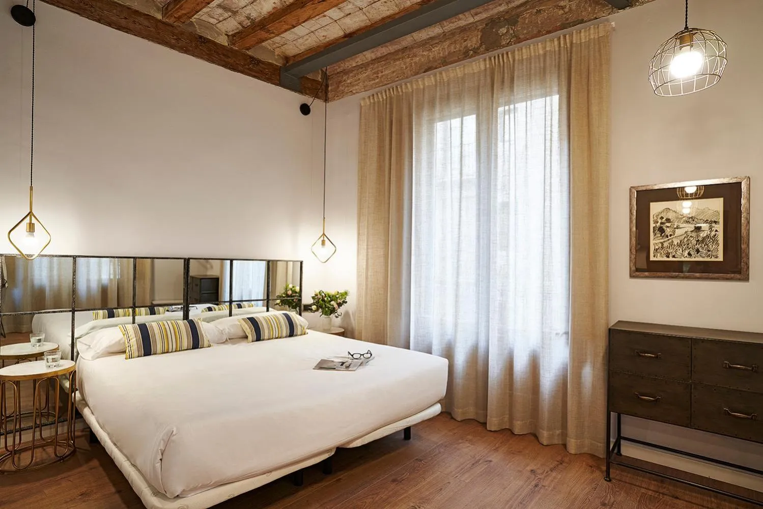 Bed in AinB Gothic-Jaume I Apartments