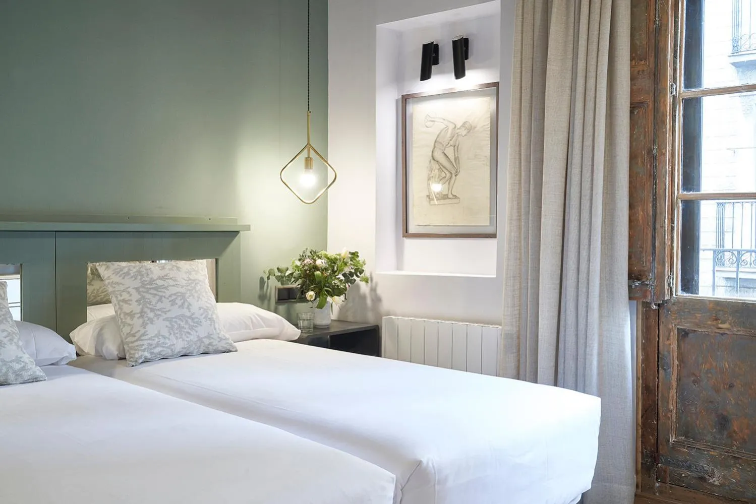 Bed in AinB Gothic-Jaume I Apartments