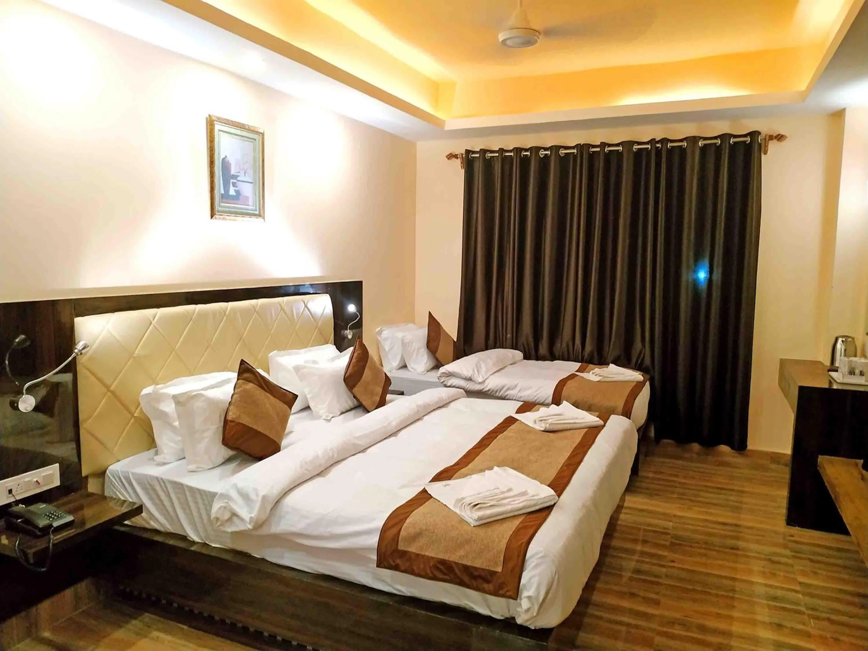 Bedroom, Bed in Garden Retreat Hotel