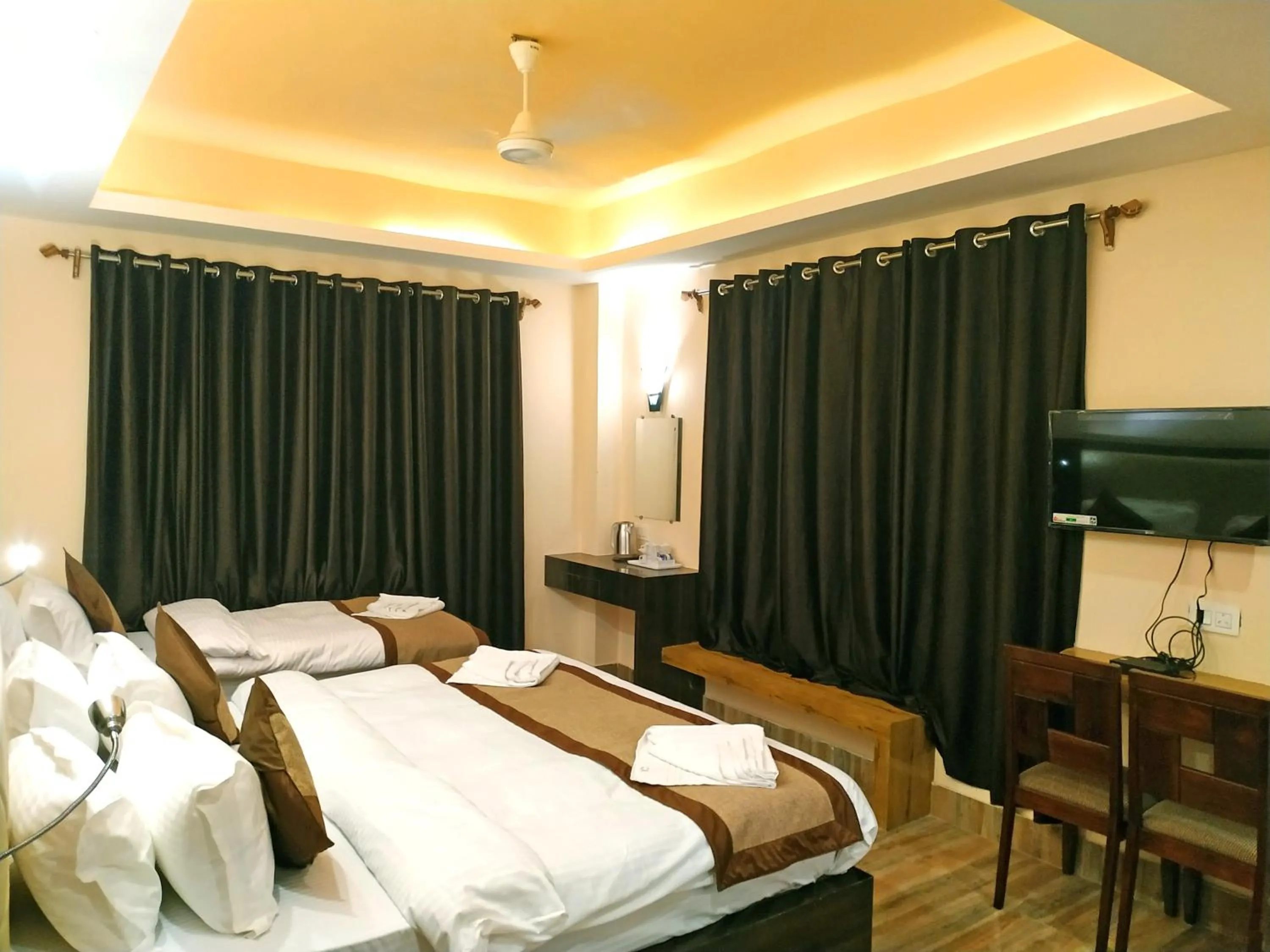 Bedroom, Bed in Garden Retreat Hotel