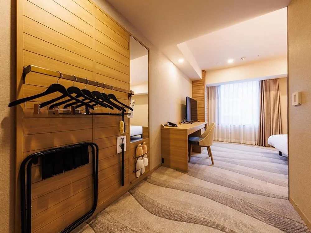 JR East Hotel Mets Premier Makuhari Toyosuna