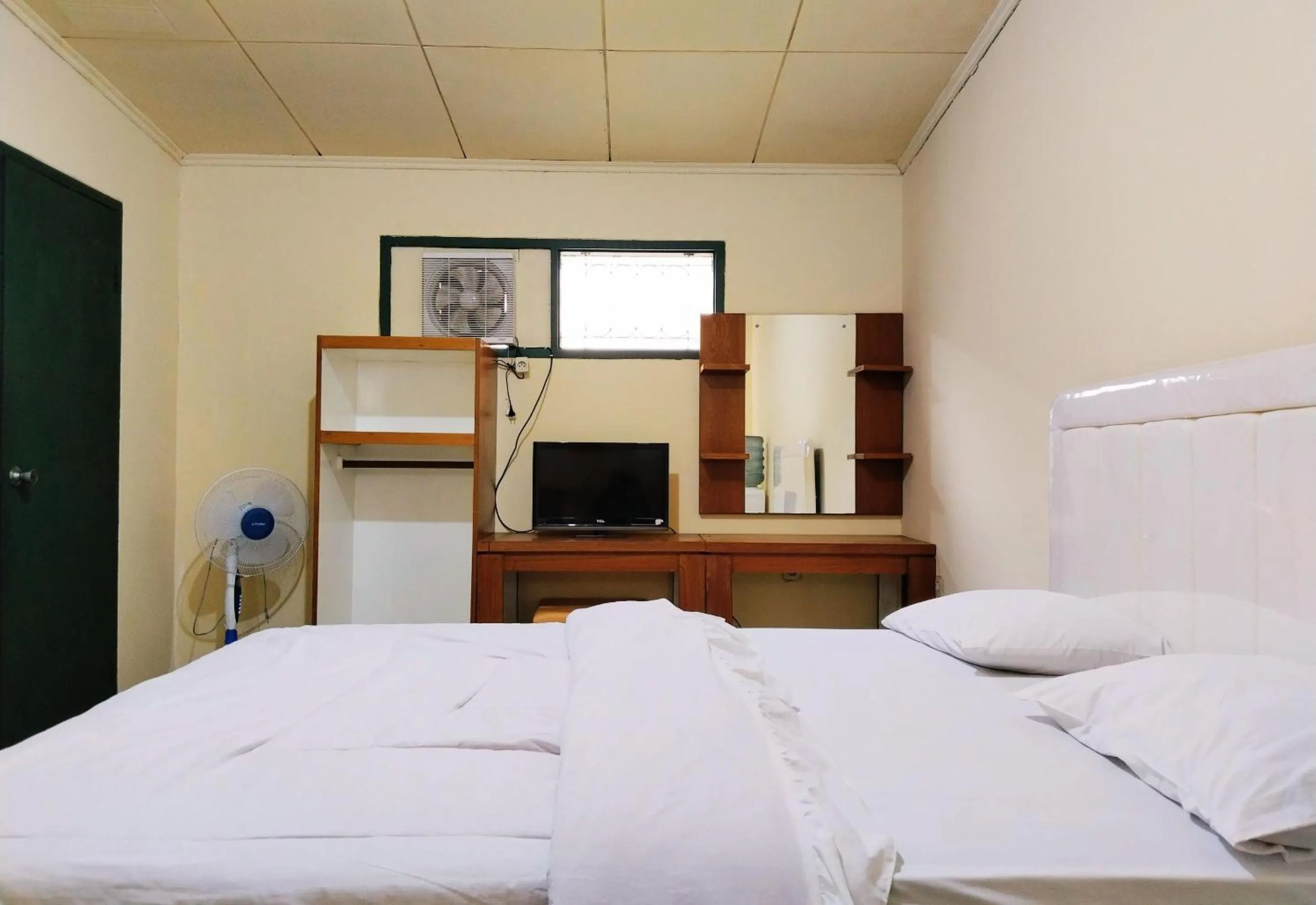 Bed in Hotel Grand Astoeti