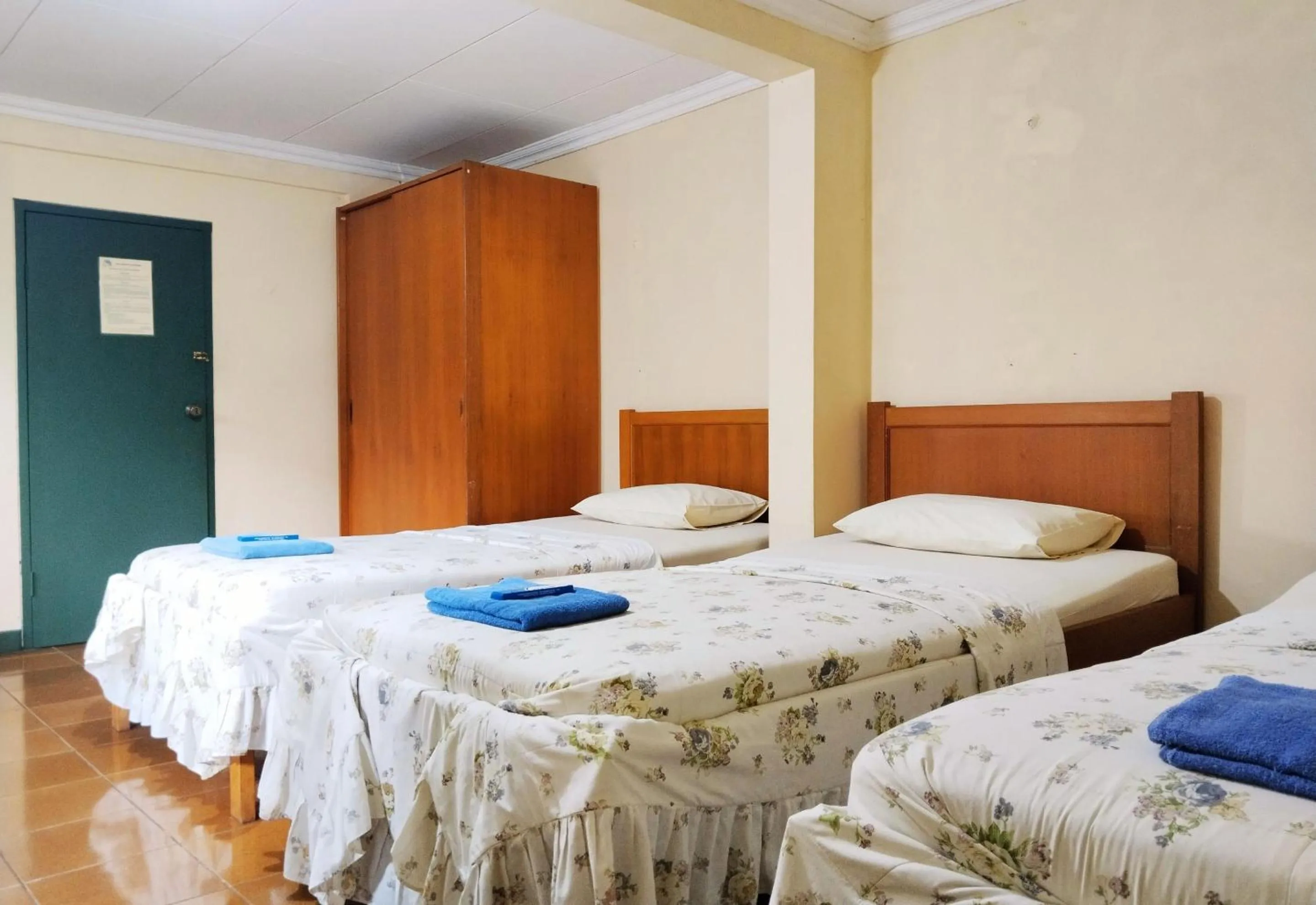 Bed in Hotel Grand Astoeti