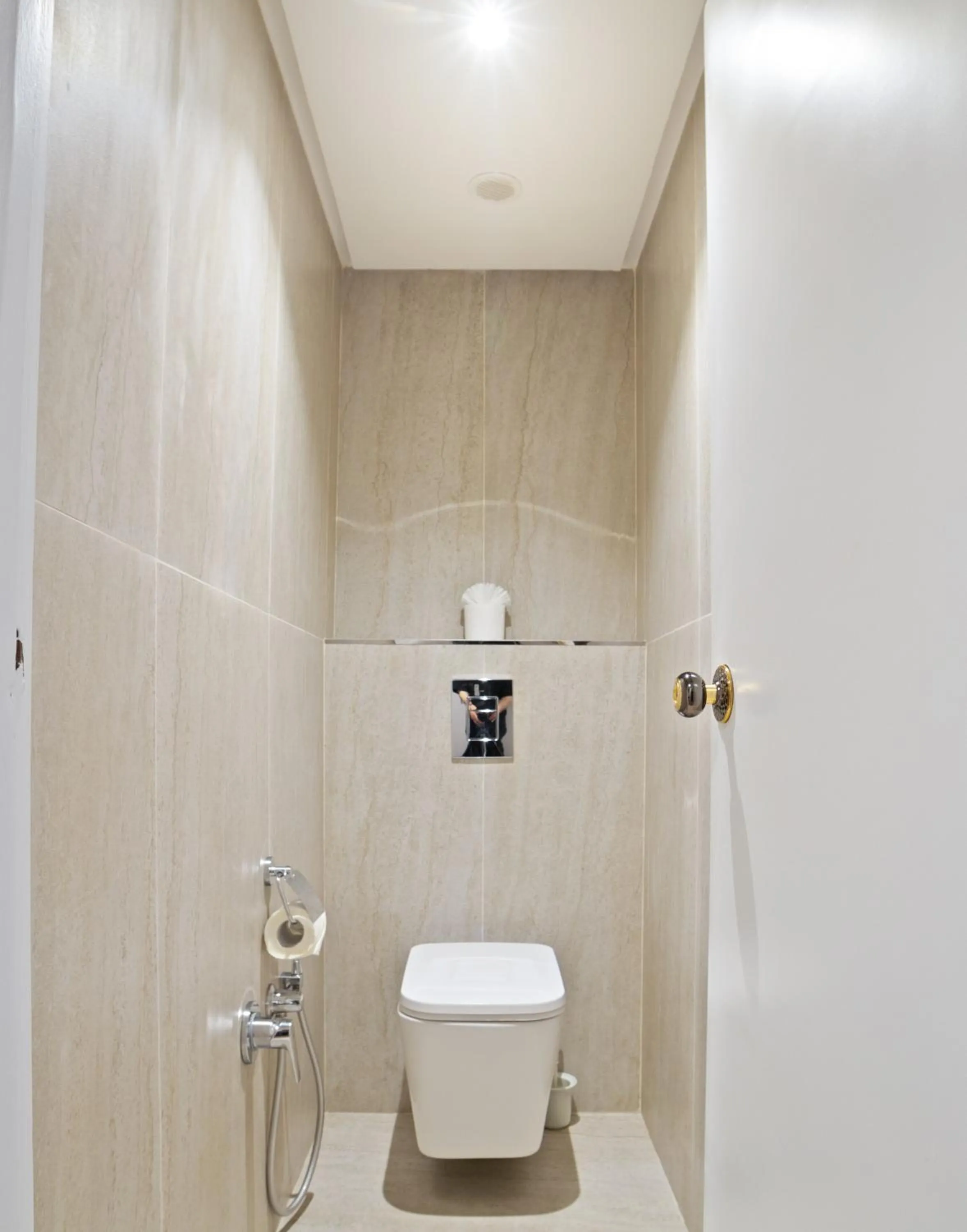 Toilet in Hotel Donia Sfax