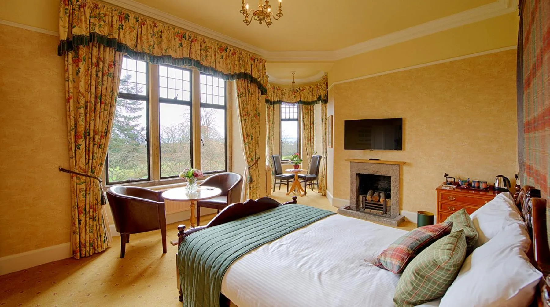 Bedroom, Bed in Kincraig Castle Hotel