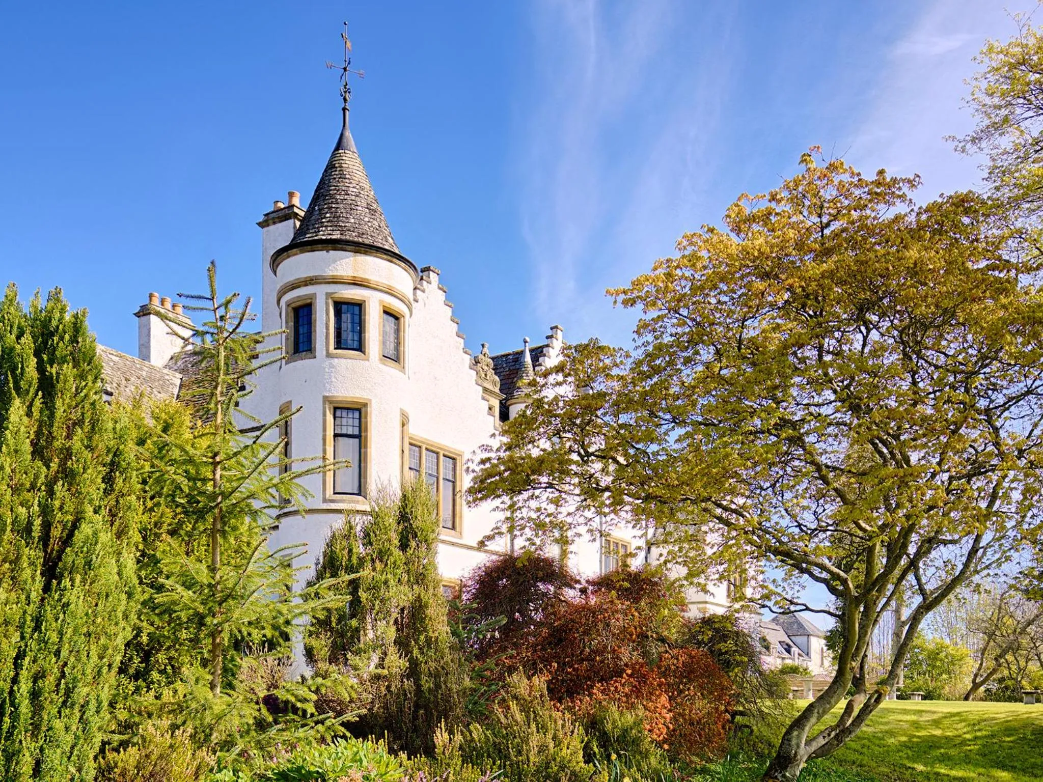 Facade/entrance in Kincraig Castle Hotel