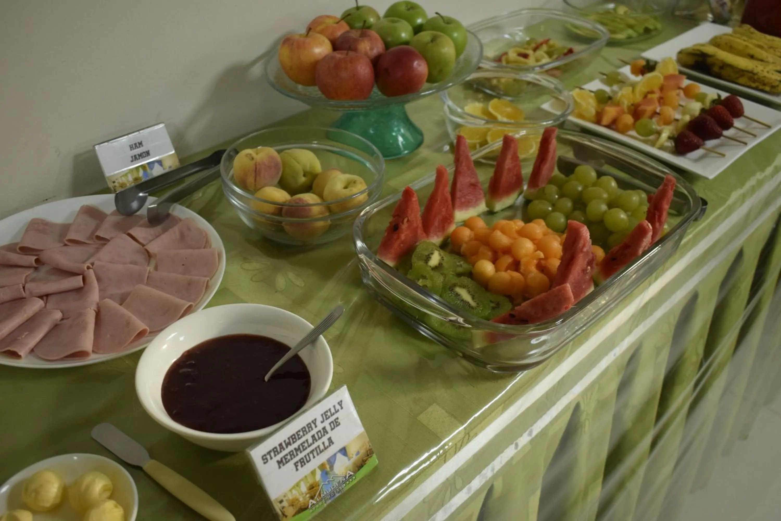 Breakfast in Almudena Apart Hotel