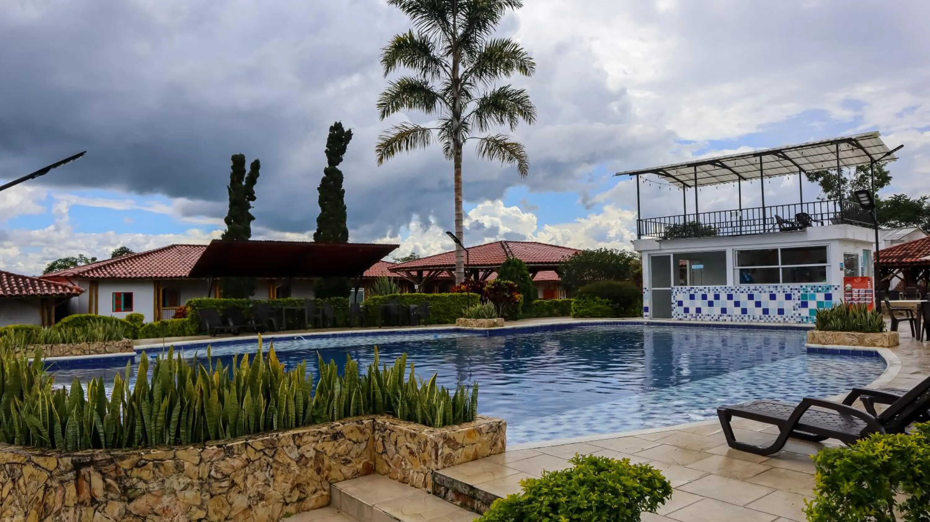 Swimming pool in Hotel Parque de los Arrieros