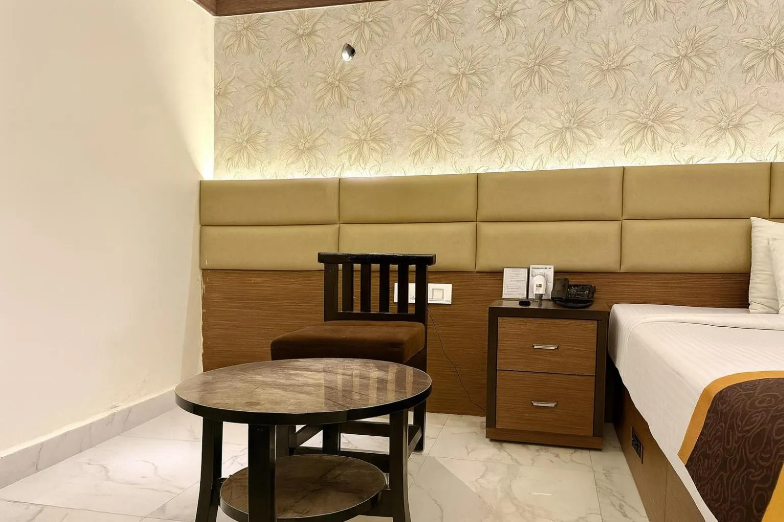 Bedroom, Bed in Hotel Solaris