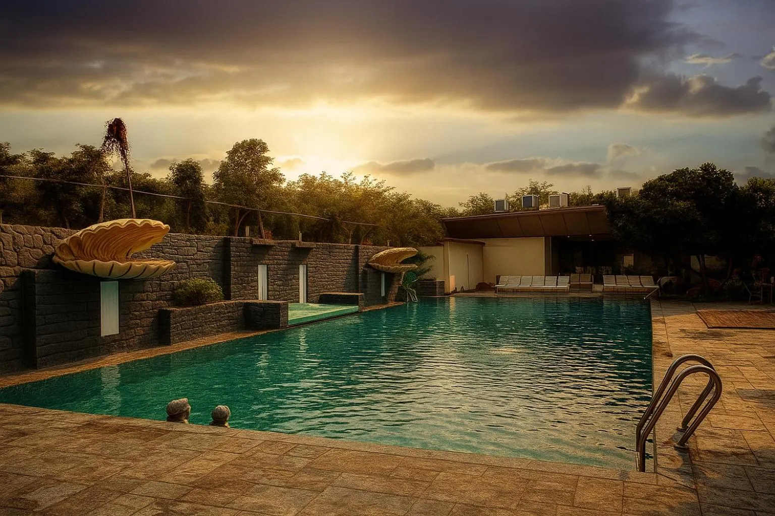 Swimming pool in Hotel Solaris
