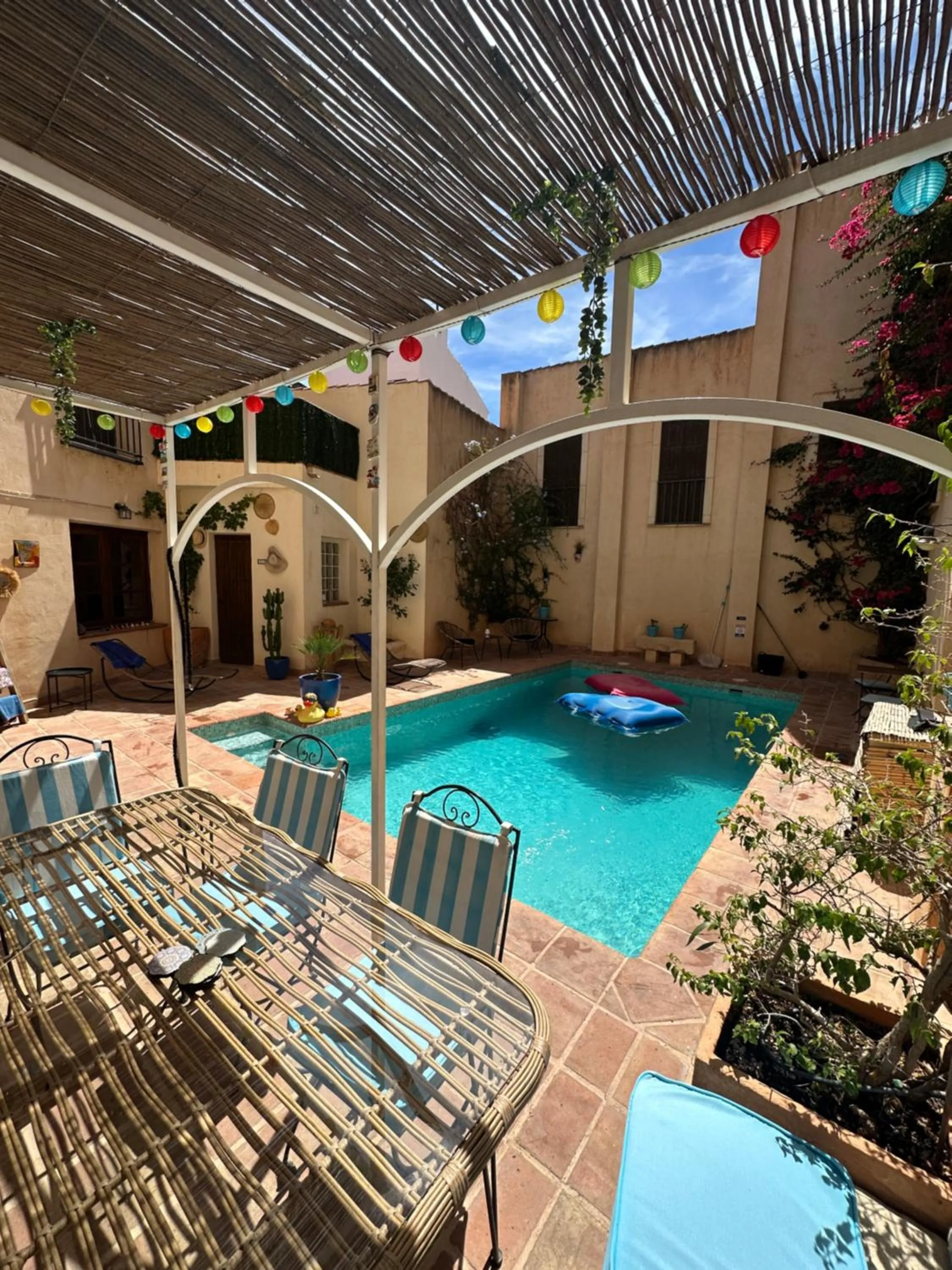 Property building in Casa del Patio