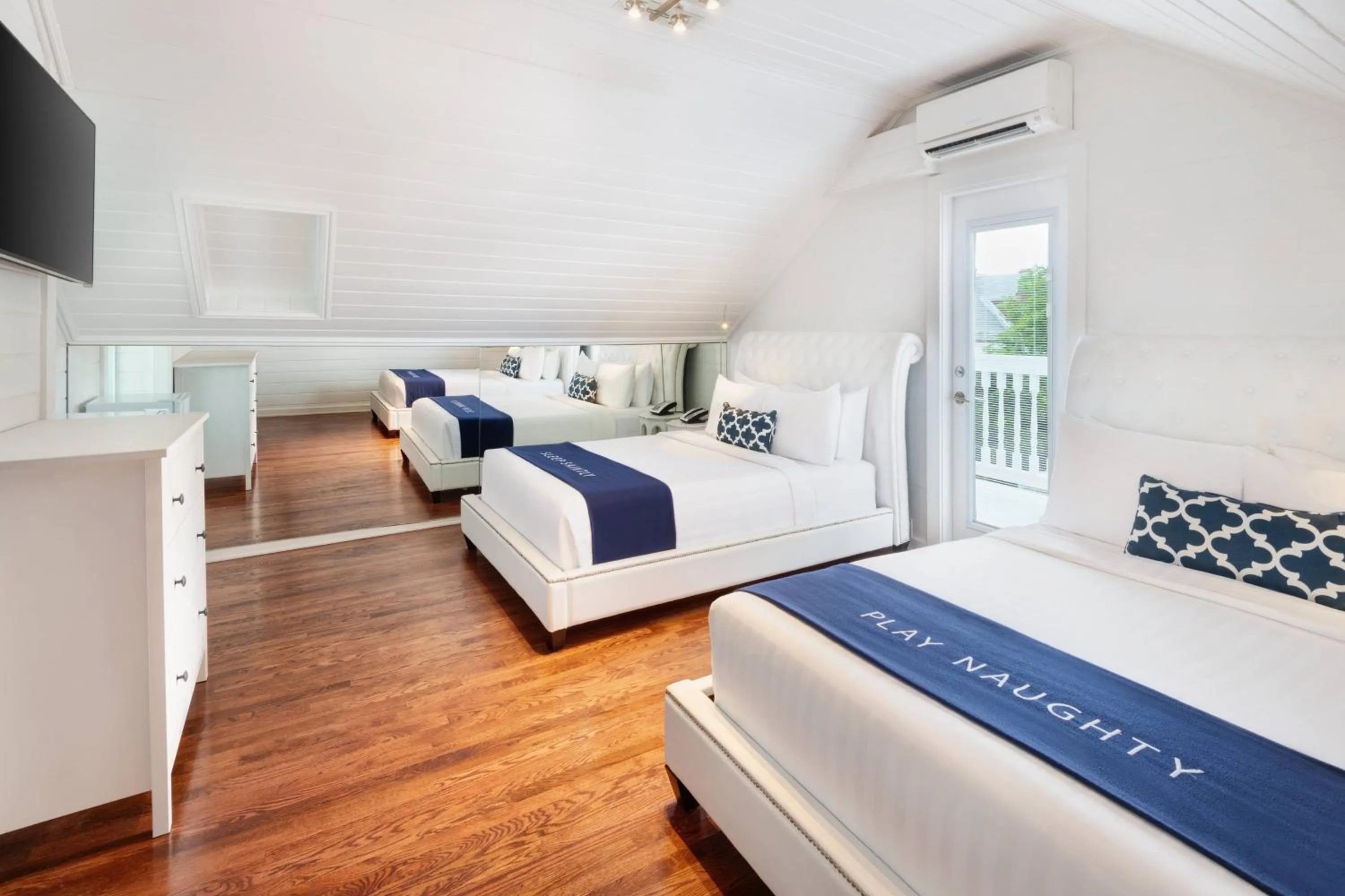 Bedroom, Bed in The Saint Hotel Key West, Autograph Collection, Adult Only