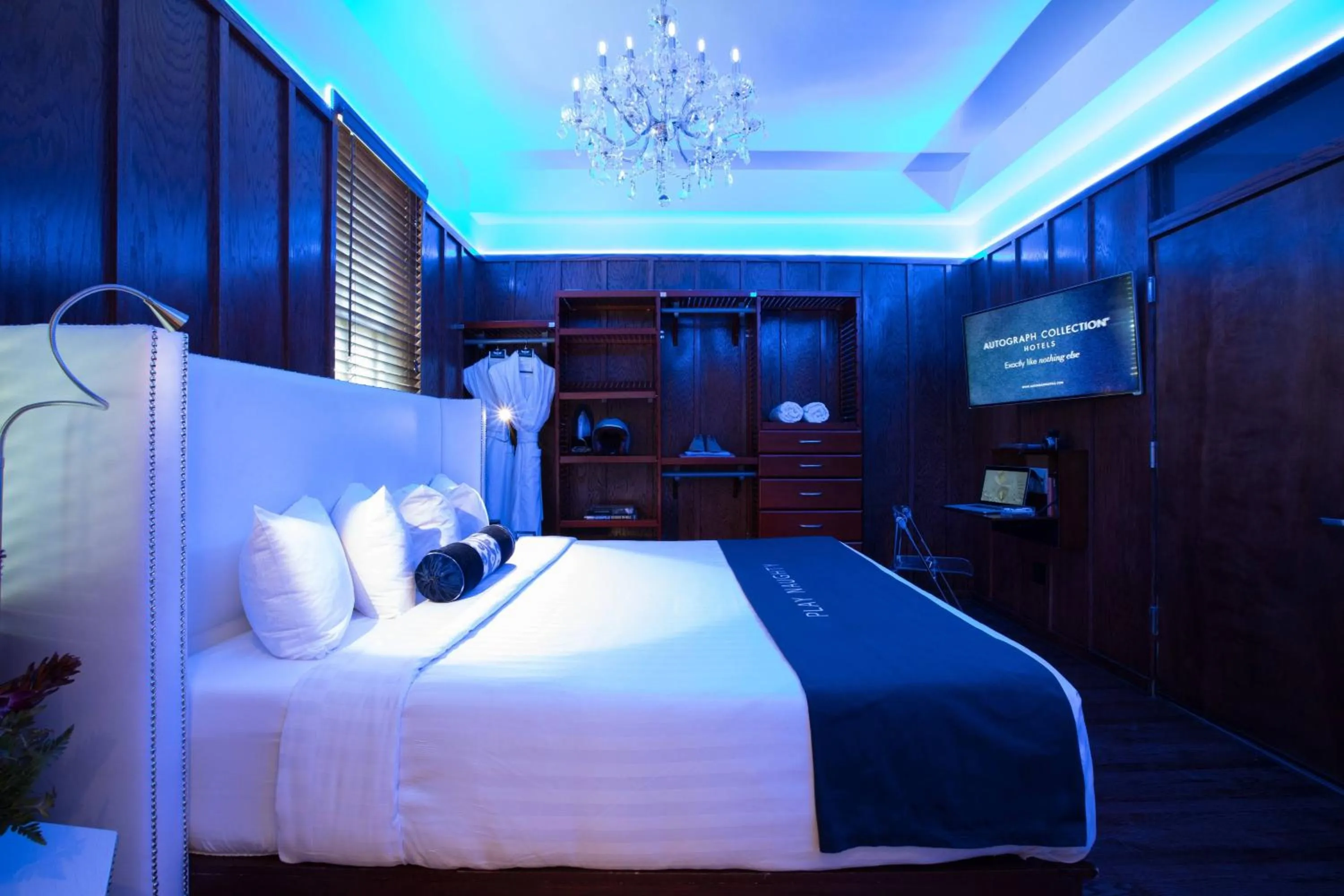 Photo of the whole room, Bed in The Saint Hotel Key West, Autograph Collection, Adult Only