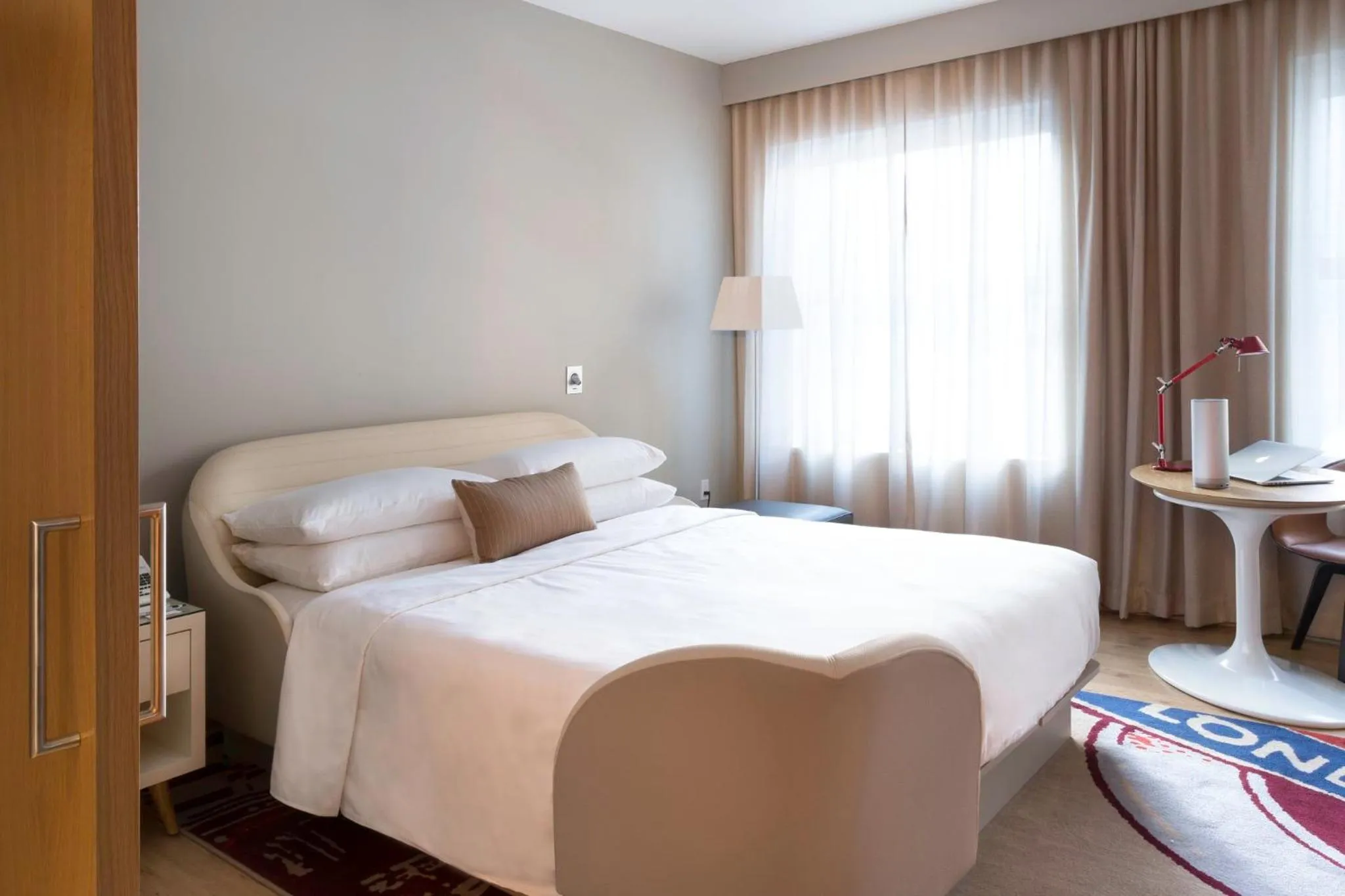 Photo of the whole room, Bed in Virgin Hotels Chicago