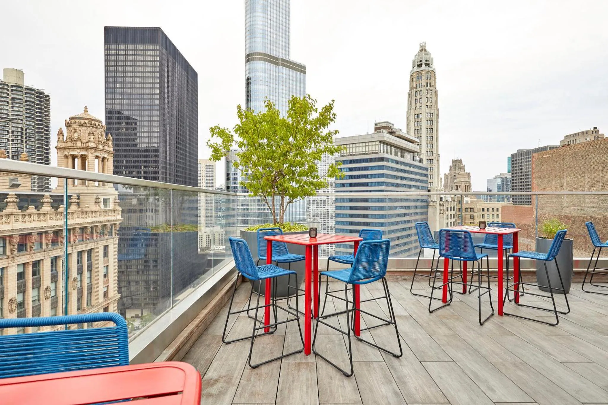 Restaurant/places to eat in Virgin Hotels Chicago