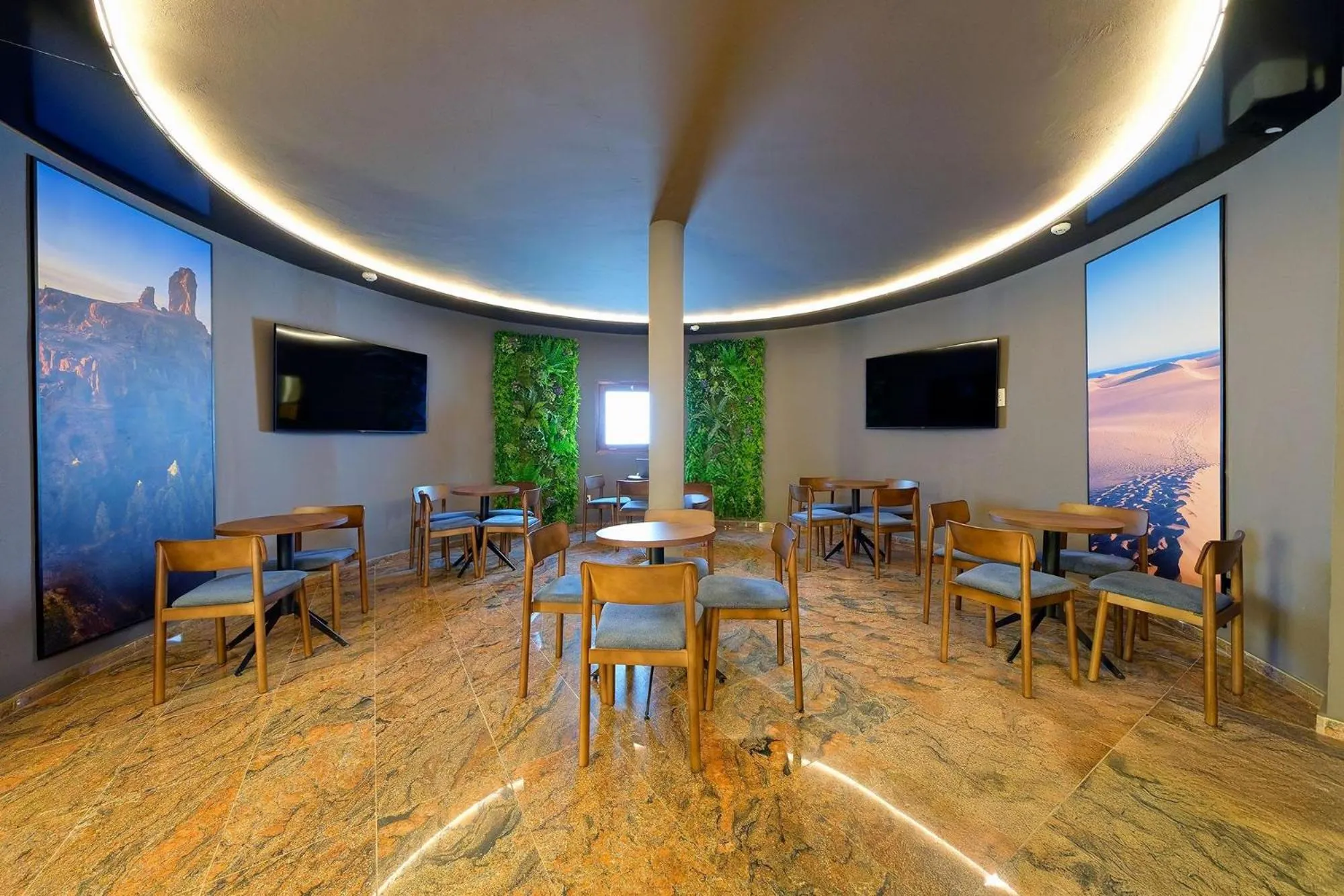 Restaurant/places to eat in Sport Hotel Monte Feliz - powered by Playitas