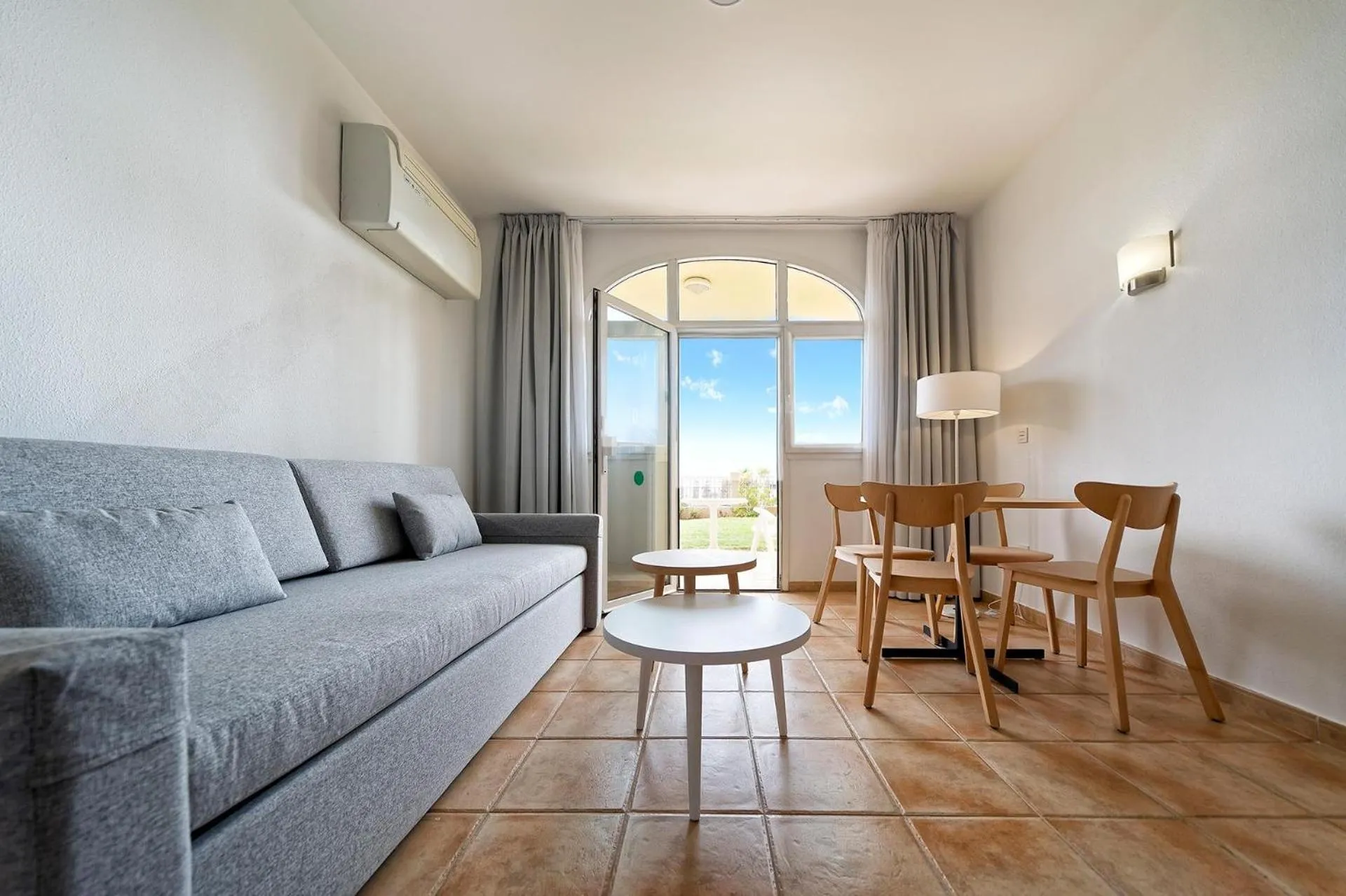 Photo of the whole room in Sport Hotel Monte Feliz - powered by Playitas