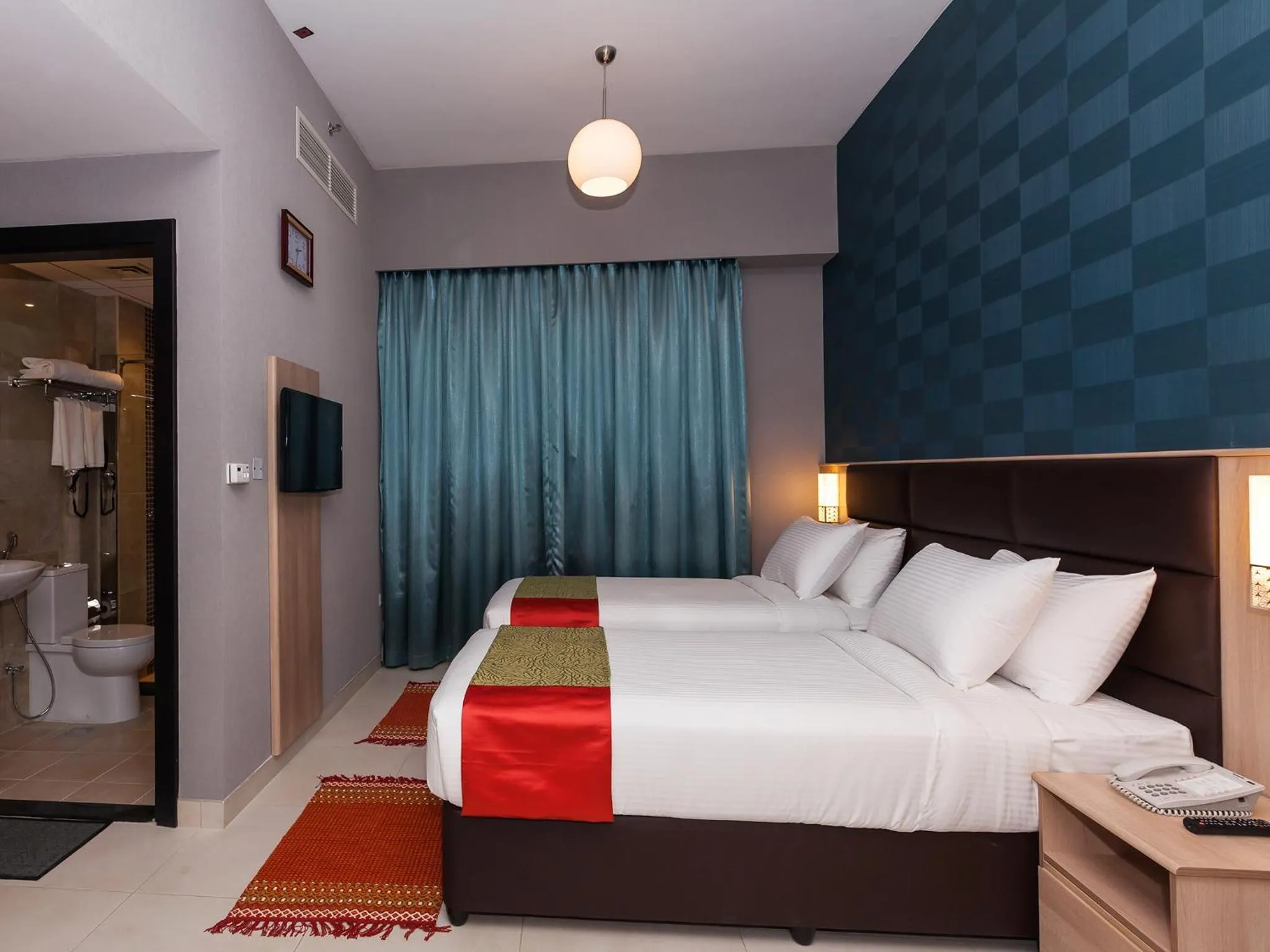 Bedroom, Bed in Florida Square Hotel (Previously known Flora Square Hotel)