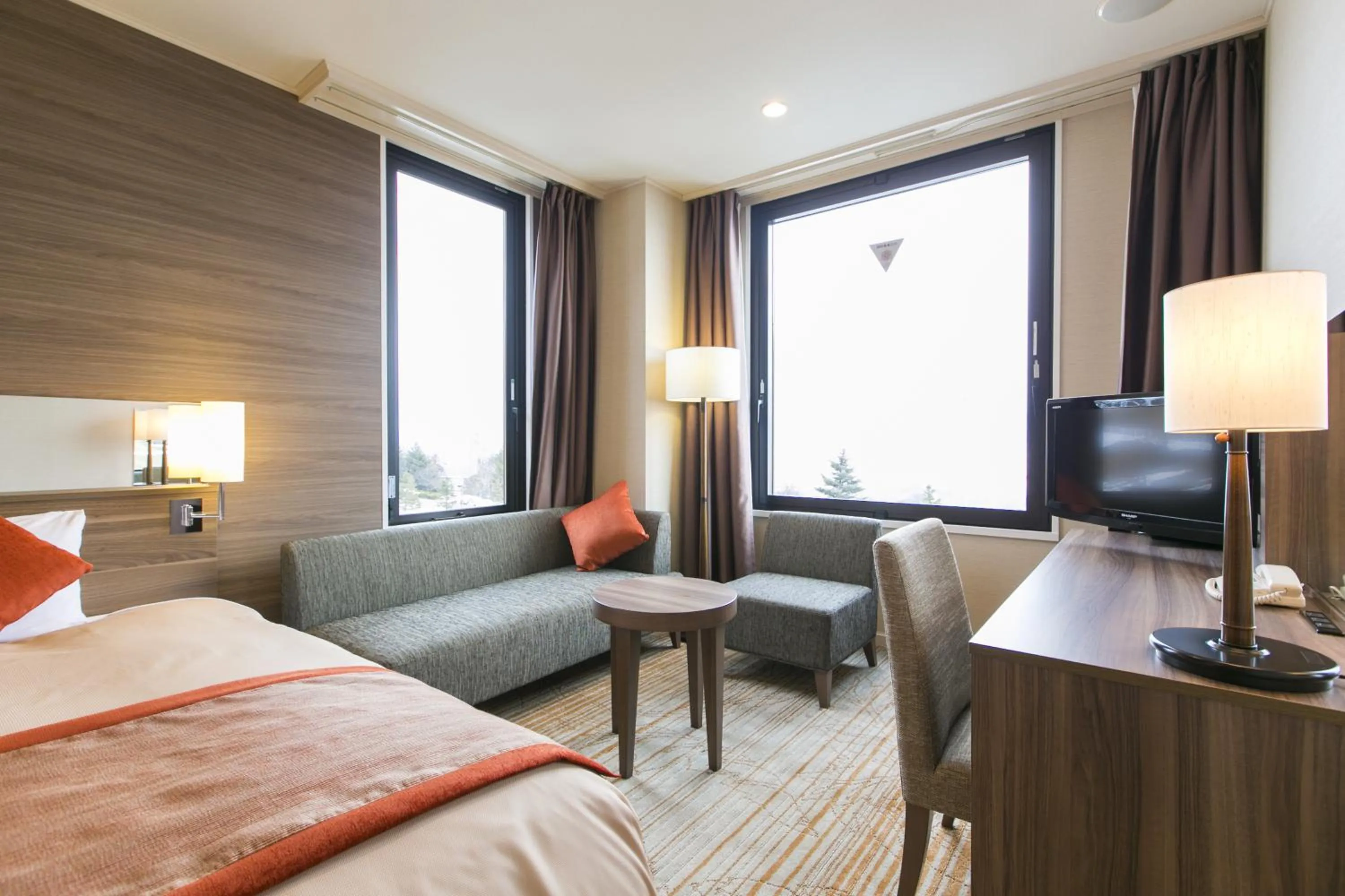 Photo of the whole room, Bed in Fruit Park Fujiya Hotel