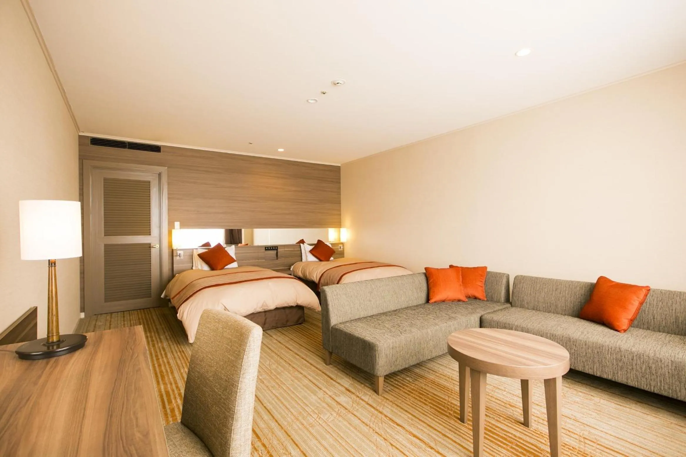 Photo of the whole room, Bed in Fruit Park Fujiya Hotel