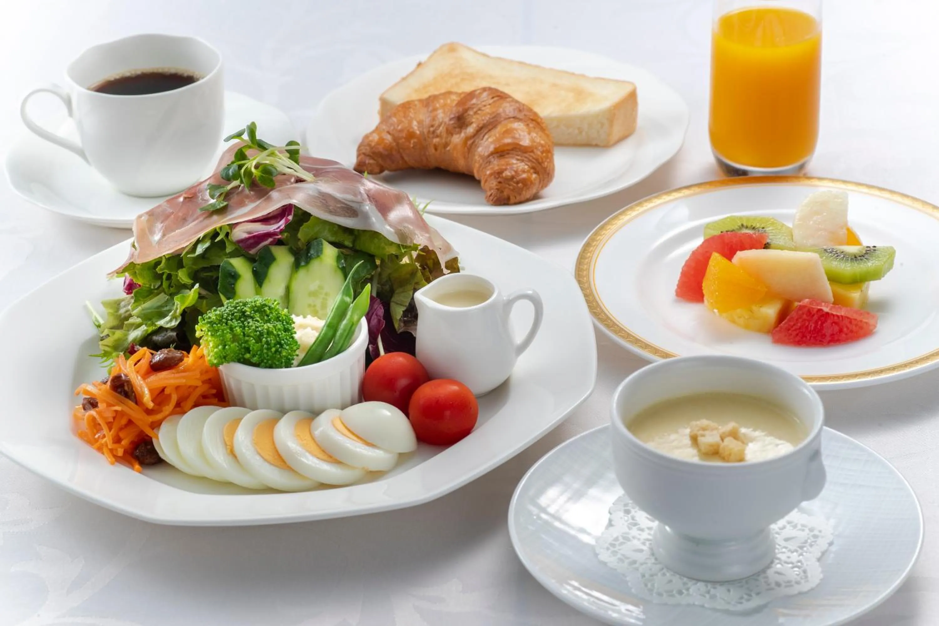 Breakfast in Fruit Park Fujiya Hotel