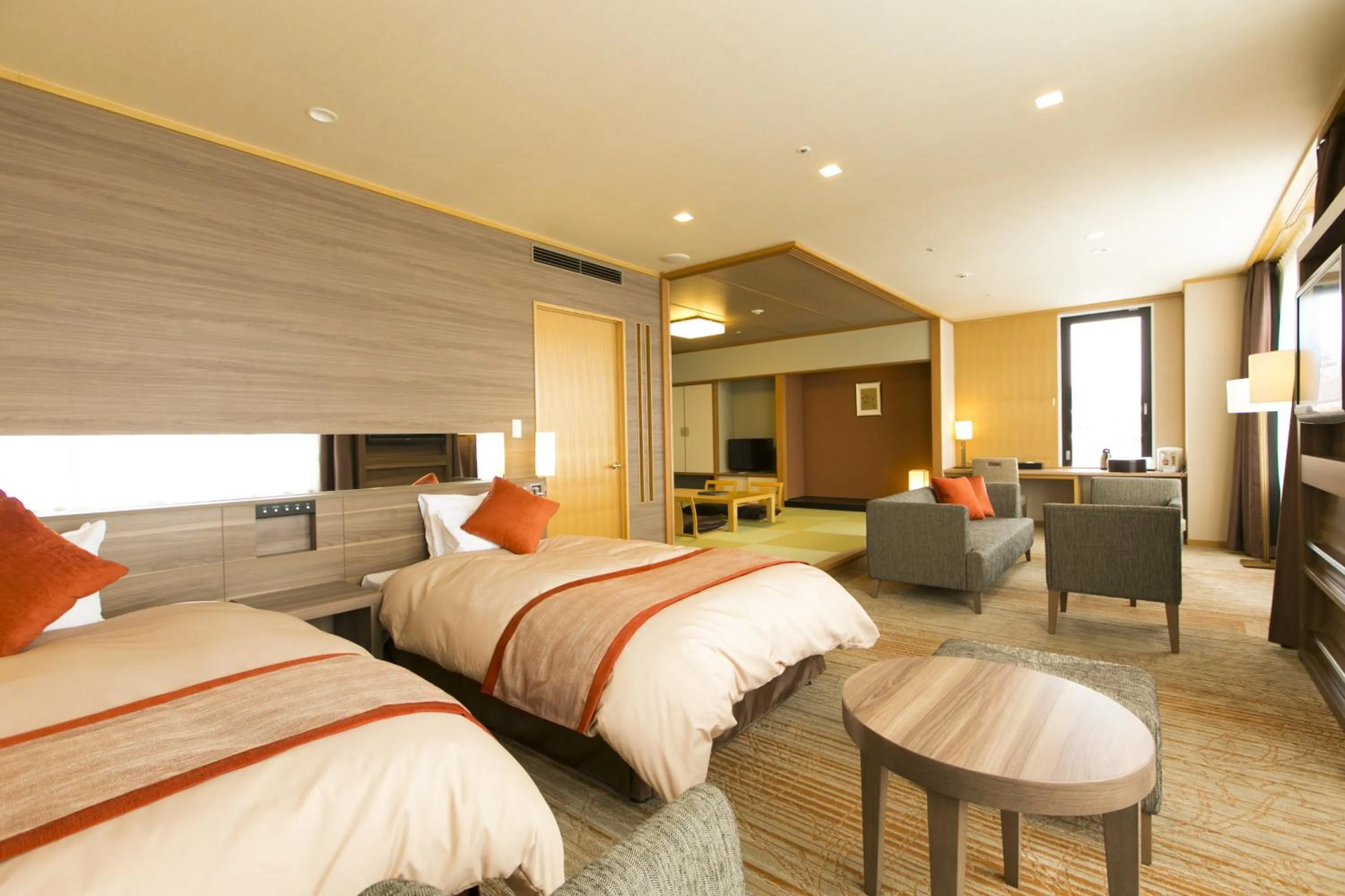 Photo of the whole room, Bed in Fruit Park Fujiya Hotel