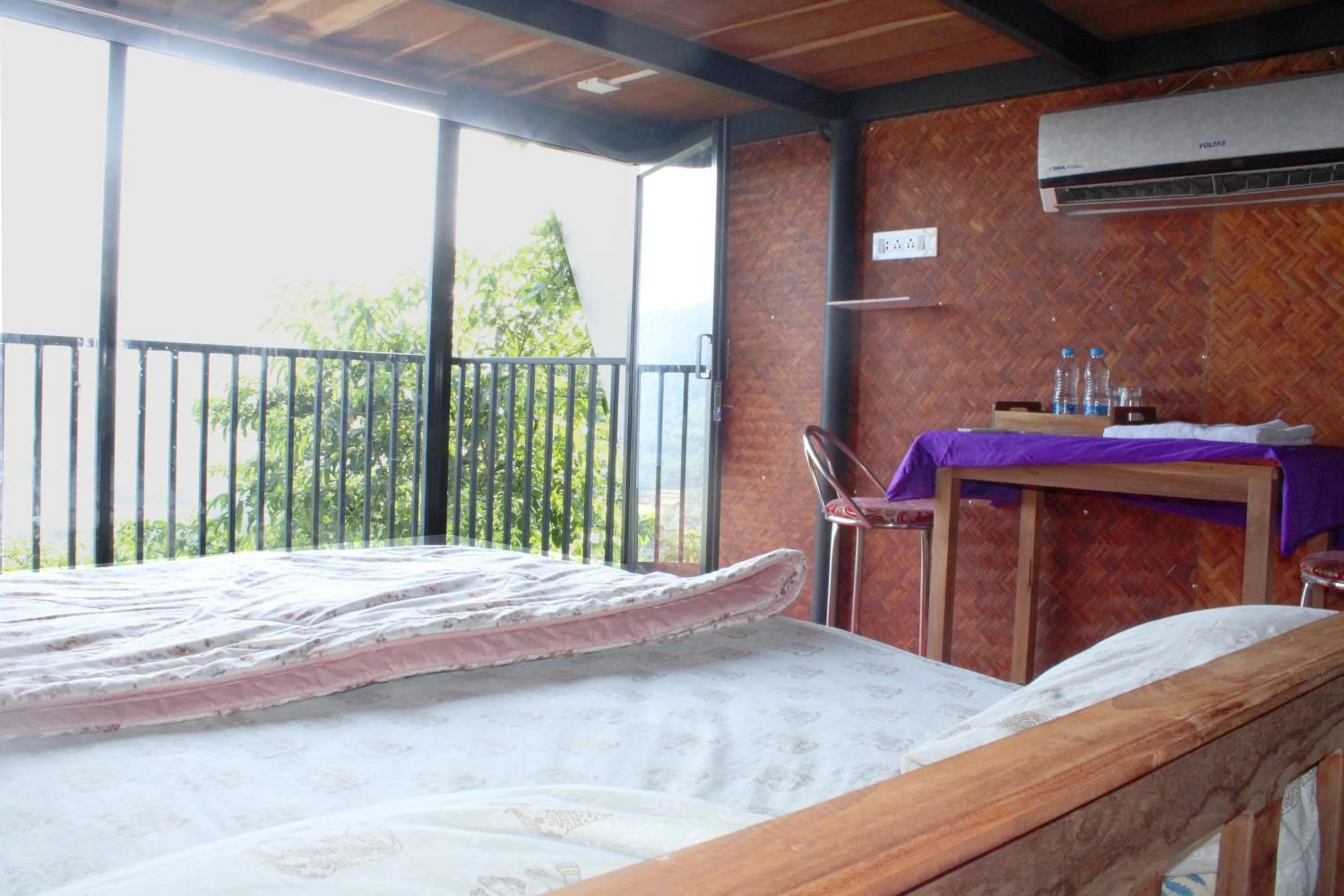 Photo of the whole room in Mist Farm House