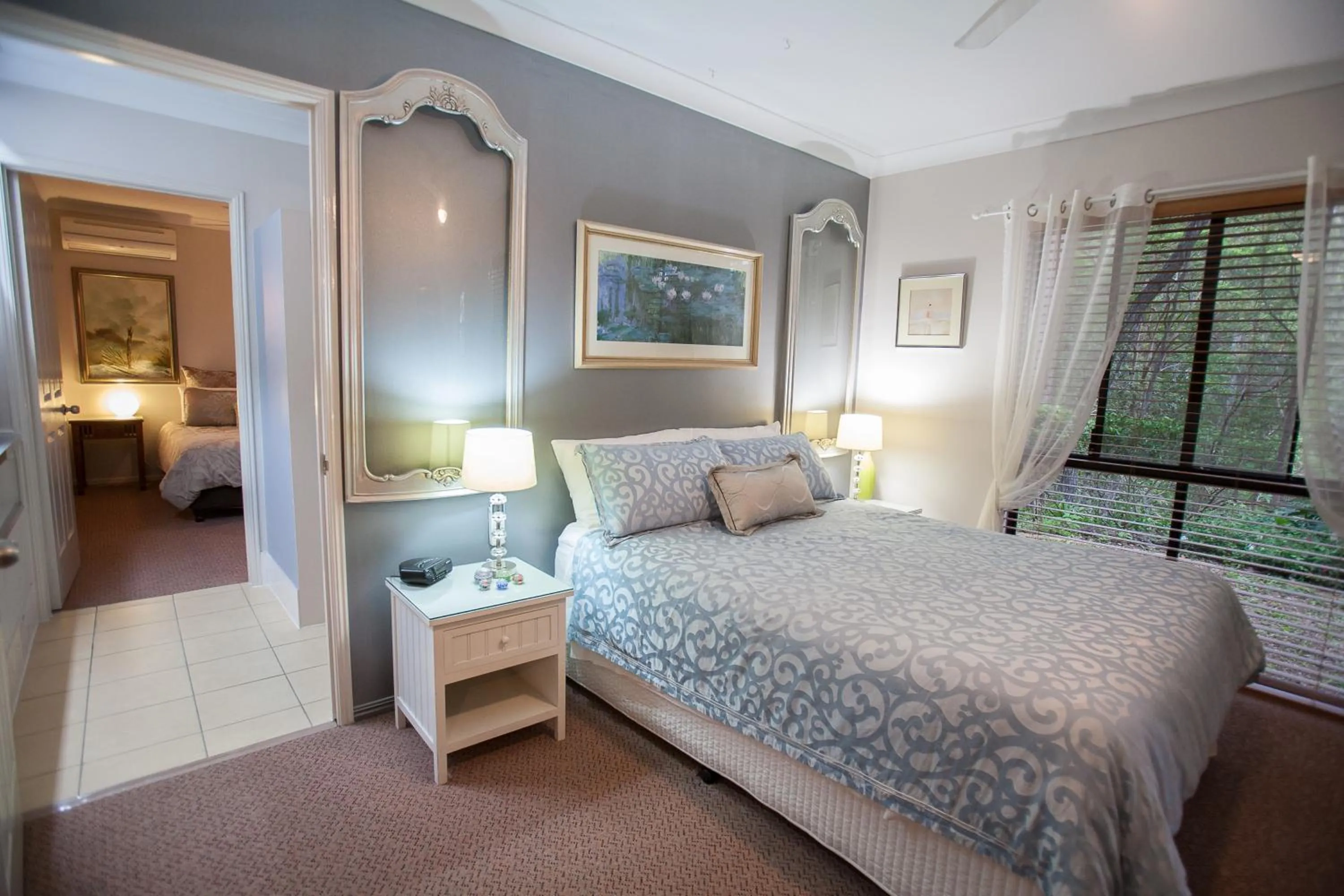 Photo of the whole room, Bed in Mt Cotton Retreat