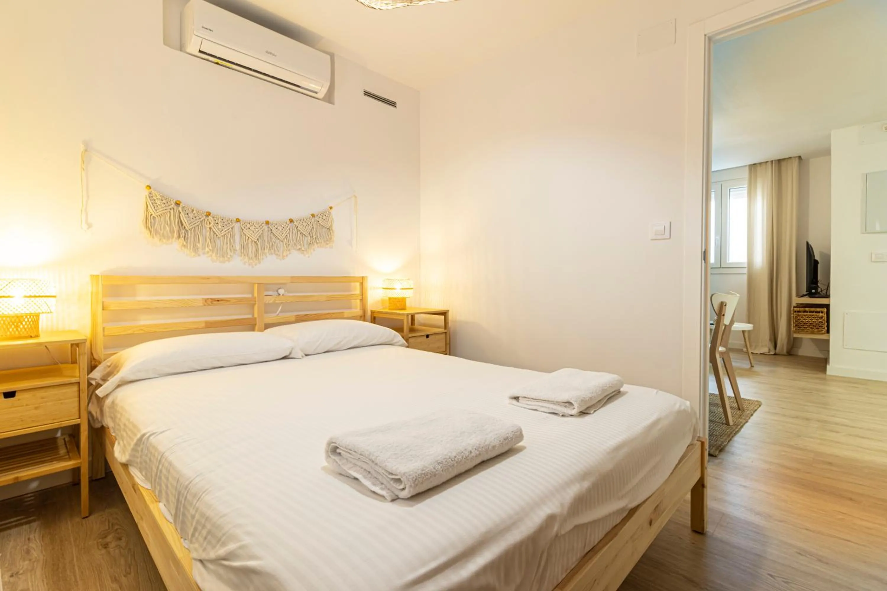 Bed in Allo Apartments Morenos II 1ºC Centro 2 Habitaciones