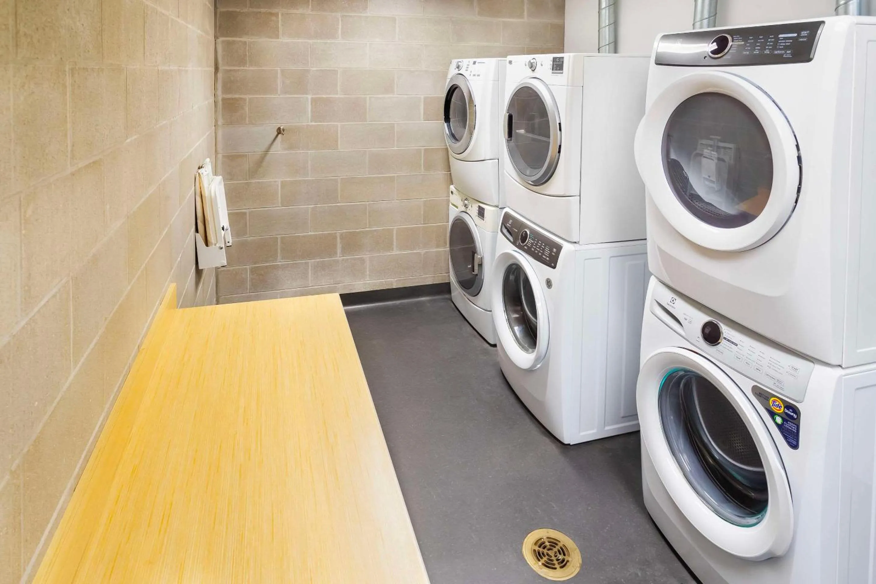 Other in Barker Suites Southport