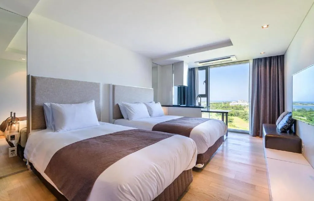 Bedroom, Bed in Sungsan Marina Hotel