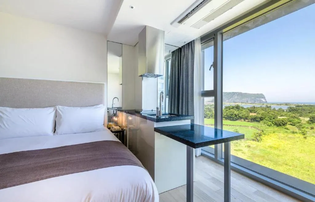 View (from property/room), Bed in Sungsan Marina Hotel