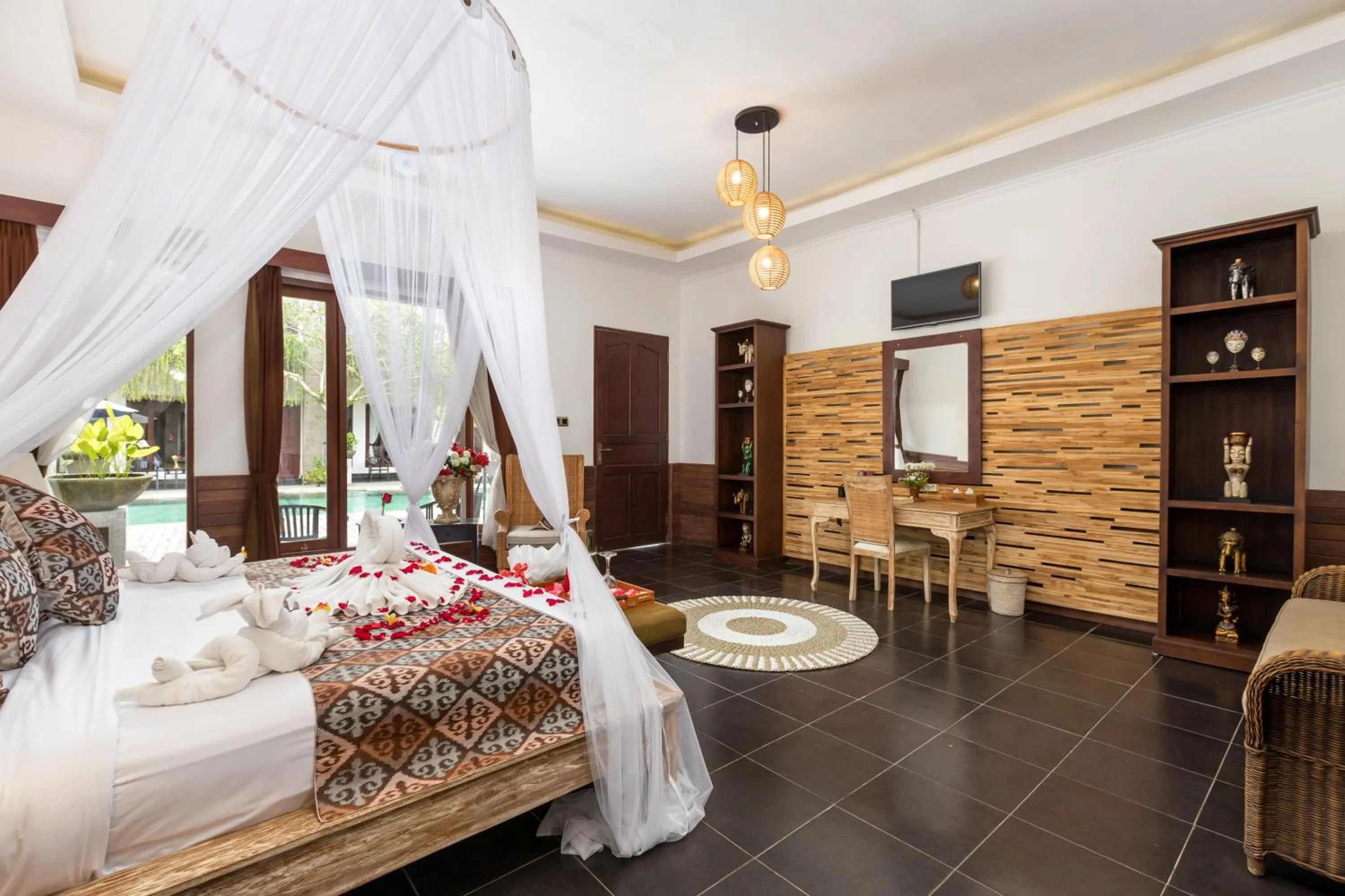 Bed in Ubud Raya Boutique Hotel