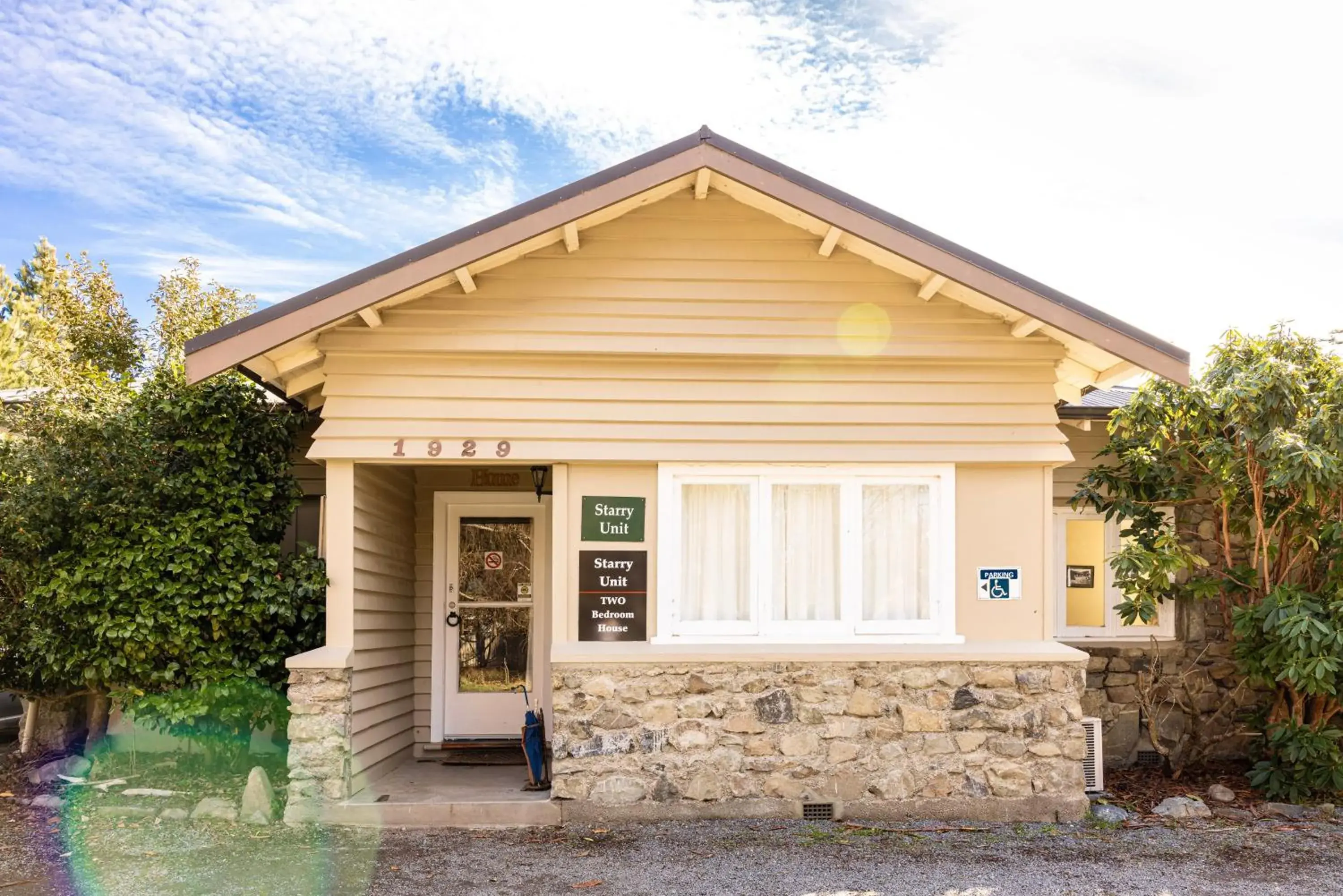 Two-Bedroom House in Tekapo1929 Lakefront Villa Two-Bedroom House in Tekapo1929 Lakefront Villa