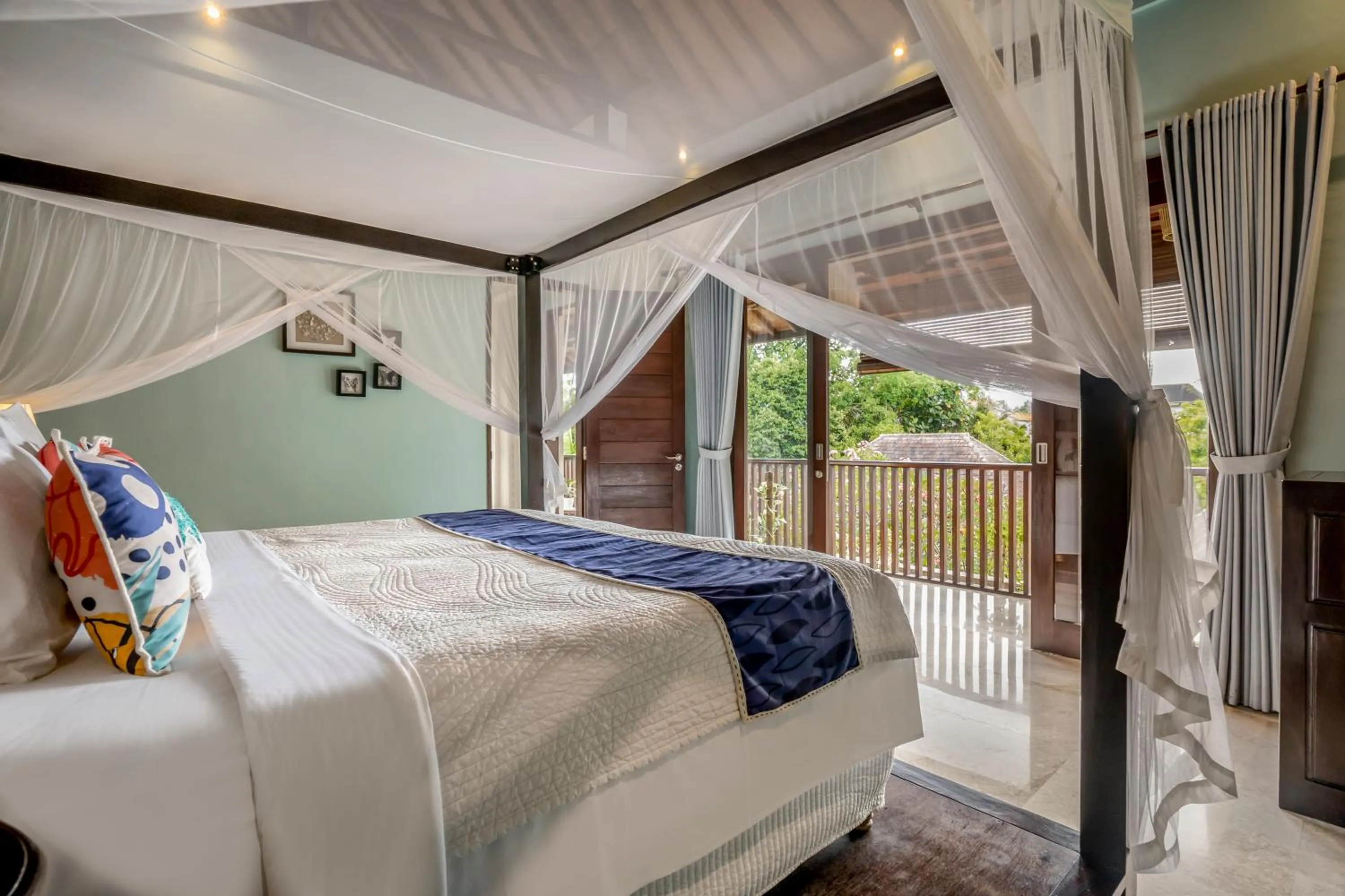 Bed in Kano Sari Ubud Villas