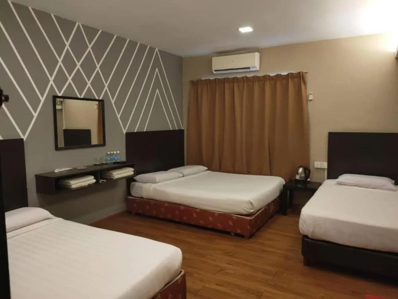 Bedroom, Bed in Sea Lion Hotel Pulau Ketam